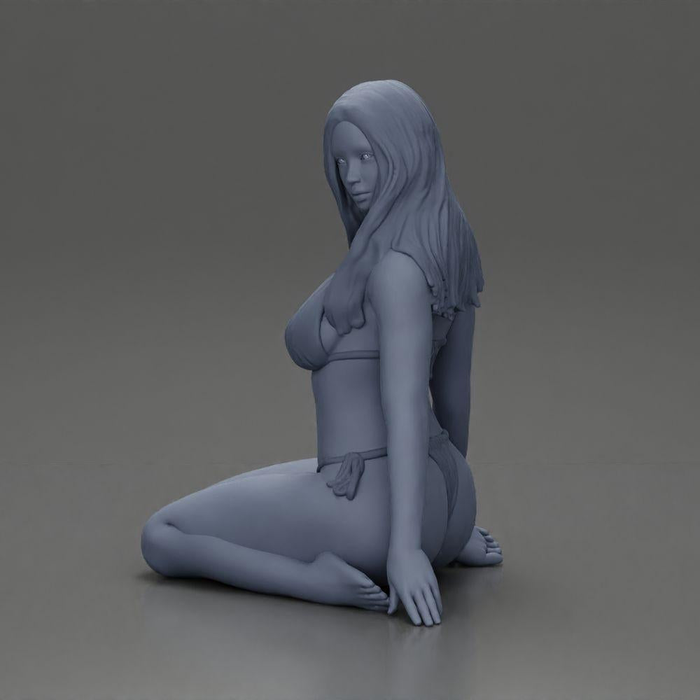 Diorama model building product photo 11: Kneeling miniature figure woman in bikini, sitting on flat base - beach diorama (Ref No. A83)
