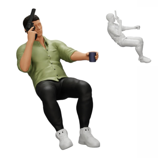 Diorama model building product photo 0: Sitting gangster with a glass of whiskey and a weapon at the poker table (Ref No. A5)