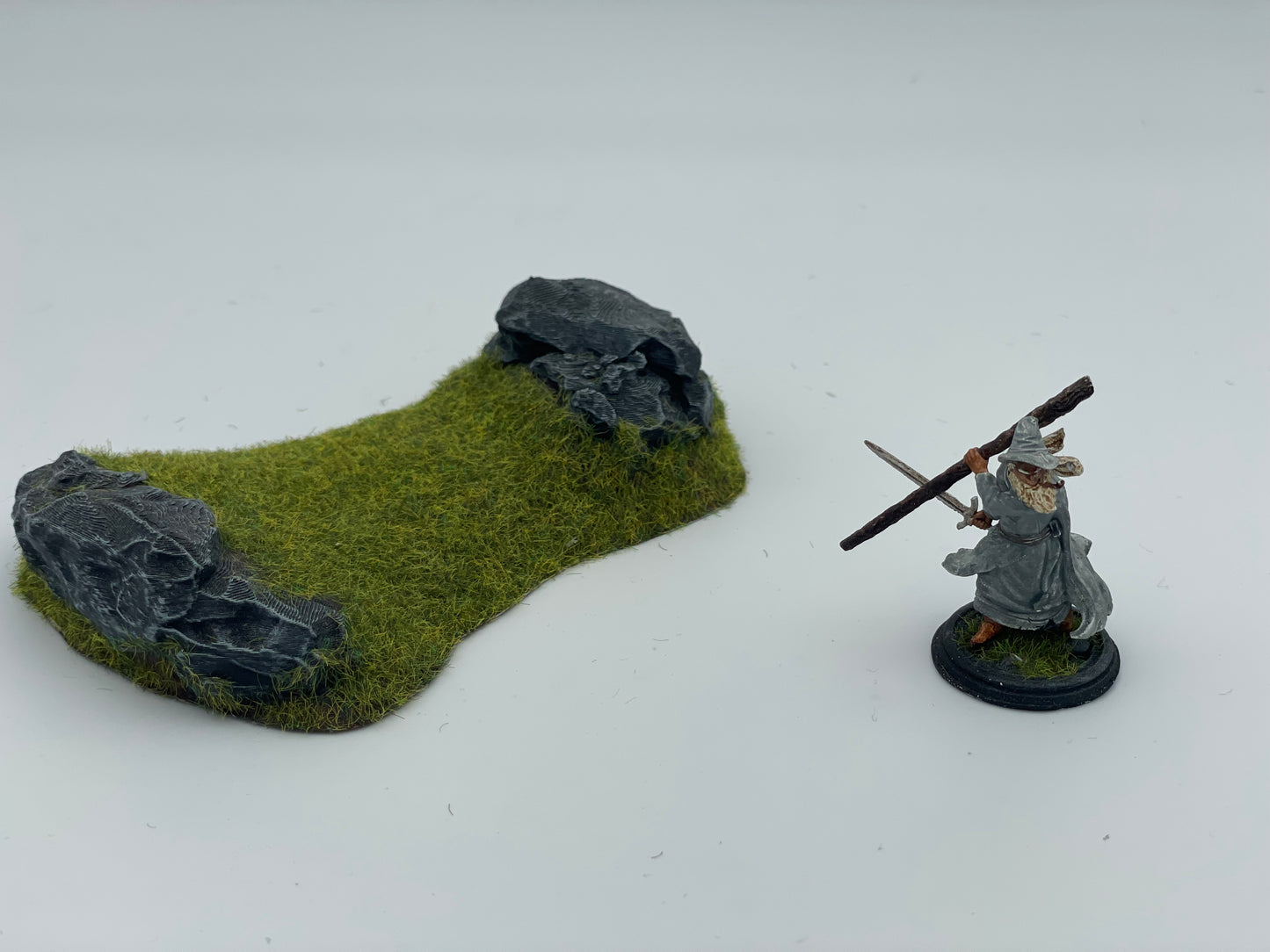 Produktfoto Tabletop 28mm The Printing Goes Ever On (TPGEO) 0: Hügel Terrain Typ B - Sanfte Erhebung in Graslandschaft