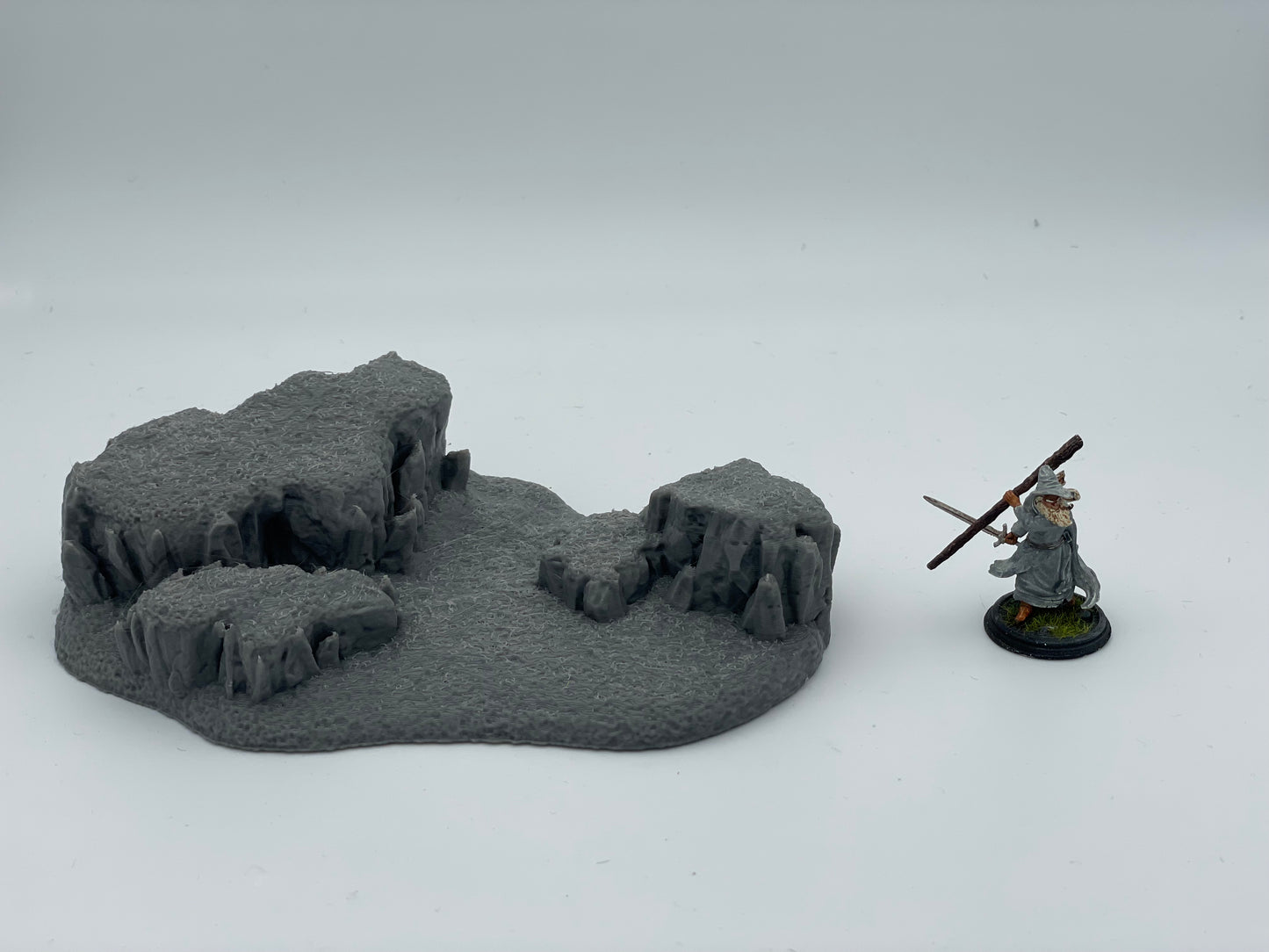 Product photo Tabletop 28mm The Printing Goes Ever On (TPGEO) 0: Hill Terrain Type E - Gentle Rise in Grassland - Rocks
