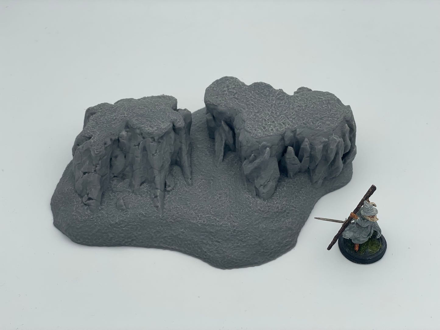 Product photo Tabletop 28mm The Printing Goes Ever On (TPGEO) 0: Hill Terrain Type F - Gentle Rise in Grassland - Rocks
