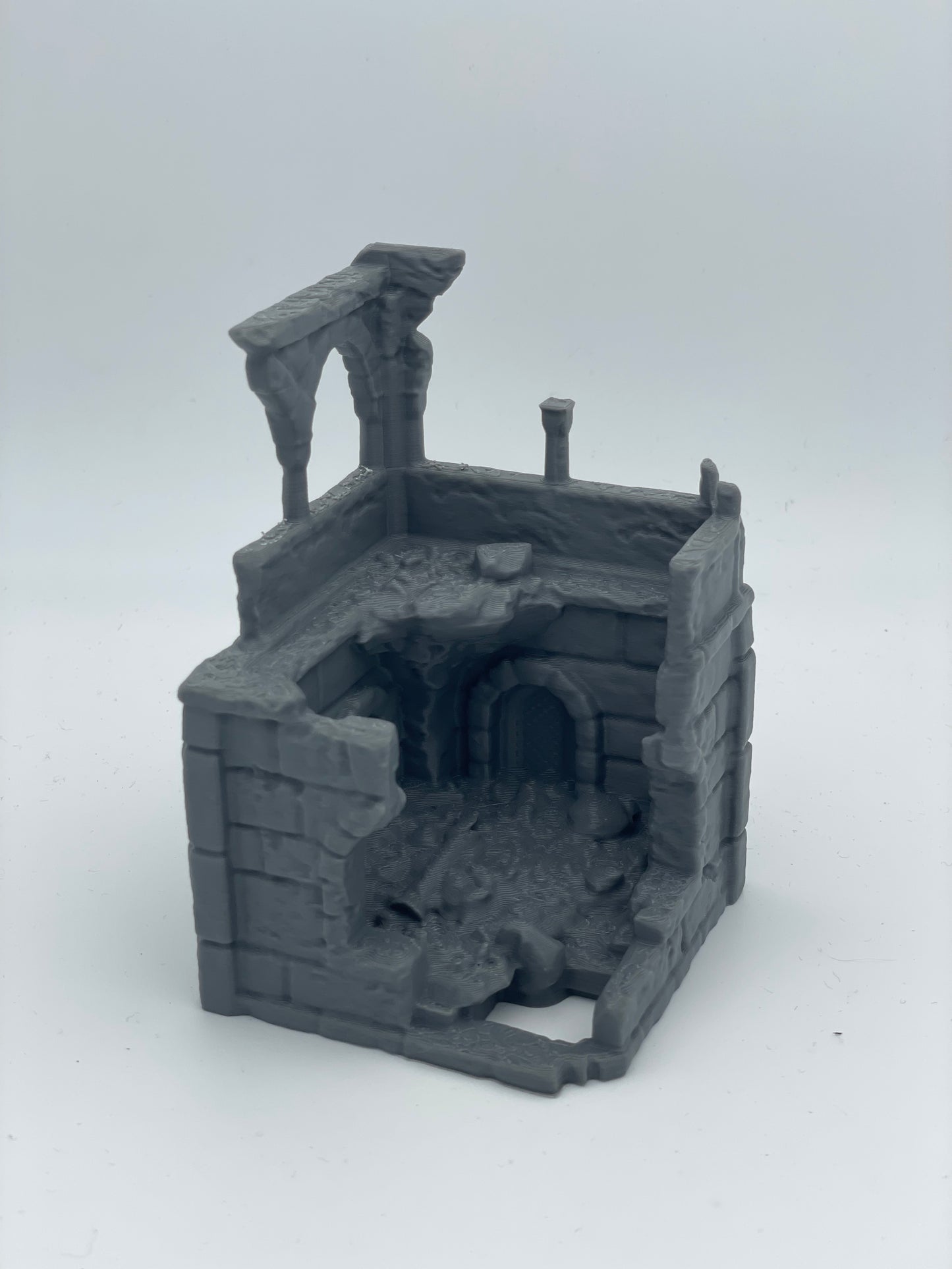 Product photo Tabletop 28mm The Printing Goes Ever On (TPGEO) 0: Ruined medieval tower - Remains of military building - Destroyed outpost
