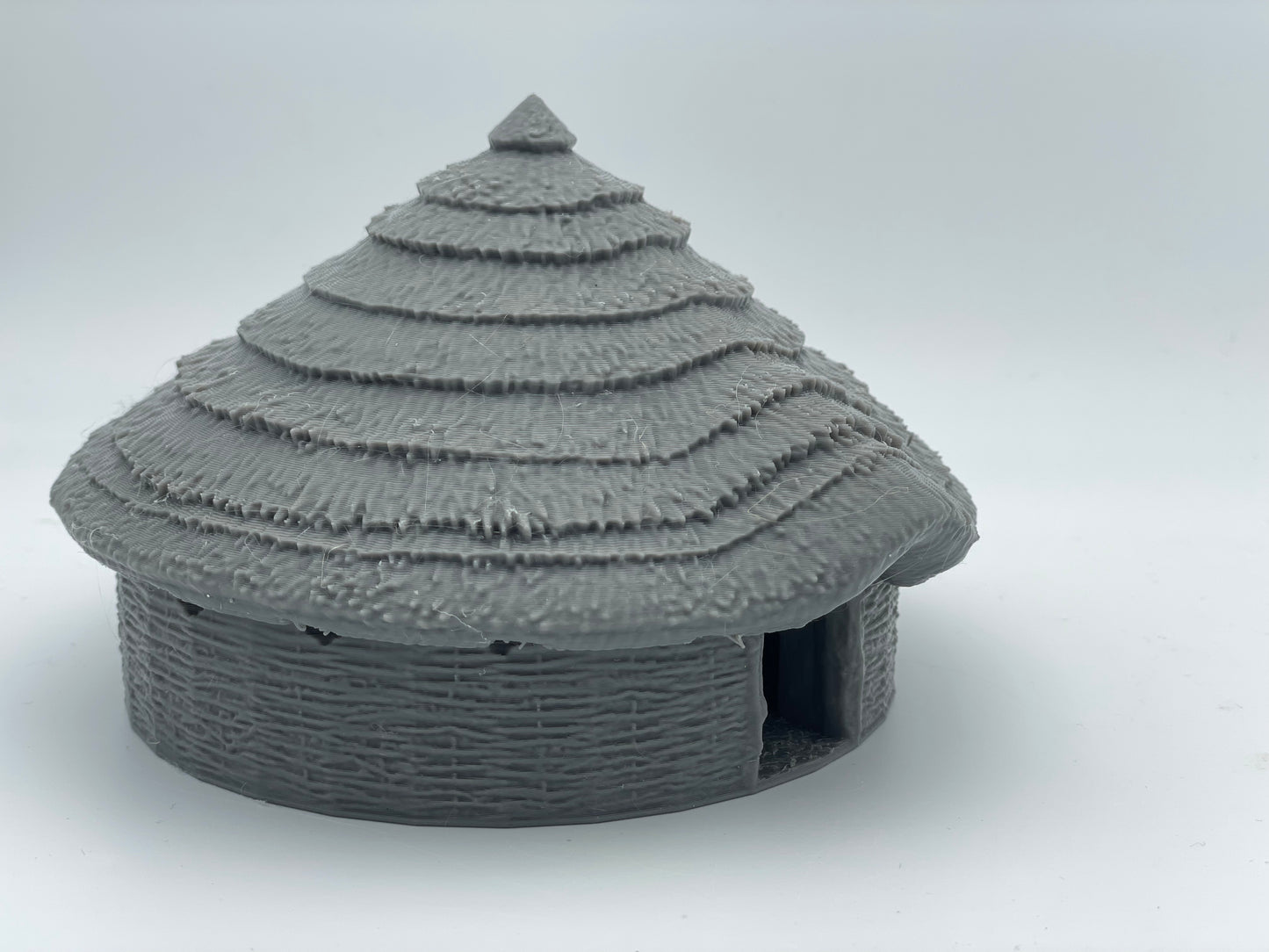 Product photo Tabletop 28mm The Printing Goes Ever On (TPGEO) 0: Native Hut B - Primitive Dwelling with Thatched Roof - Indigenous House