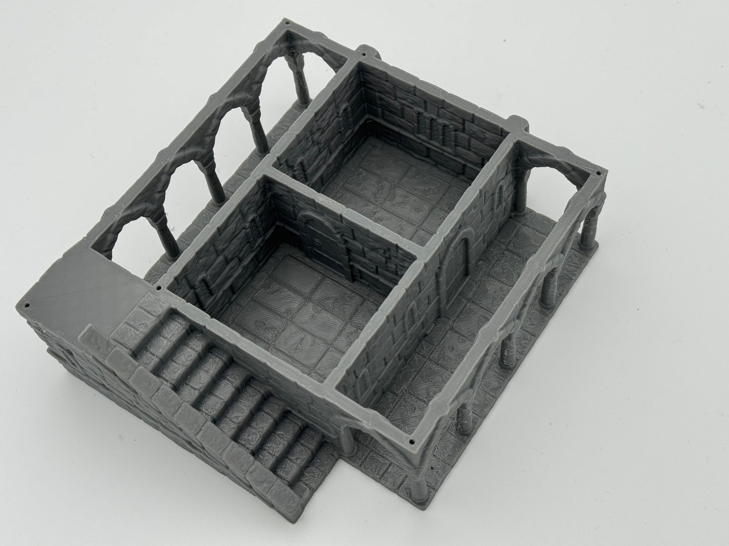Product photo Tabletop 28mm The Printing Goes Ever On (TPGEO) 0: House B Ivory City - Kingdom of Gonthan Building - Tabletop Terrain