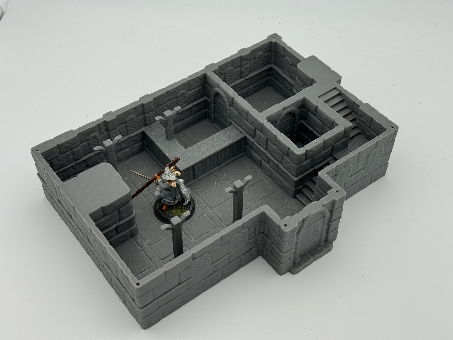 Product photo Tabletop 28mm The Printing Goes Ever On (TPGEO) 0: Inn Ivory City - Kingdom of Gonthan Building - Inn Tabletop Terrain