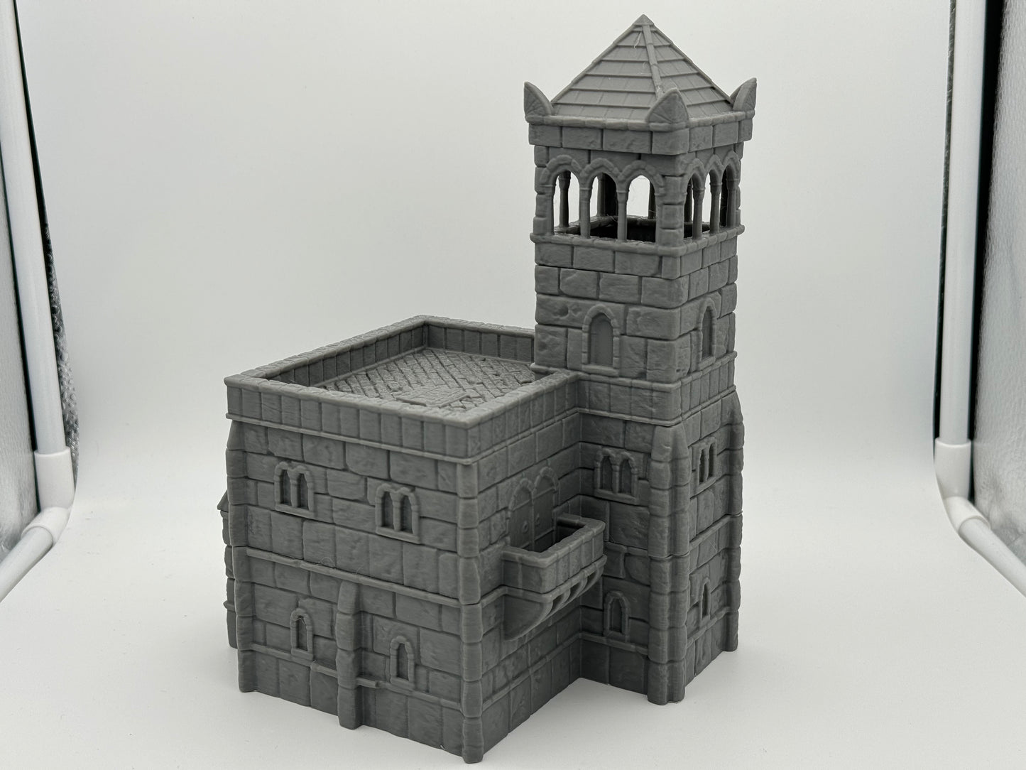 Product photo Tabletop 28mm The Printing Goes Ever On (TPGEO) 0: Ivory City Town Hall - Kingdom of Gonthan - Town Hall Tabletop Terrain