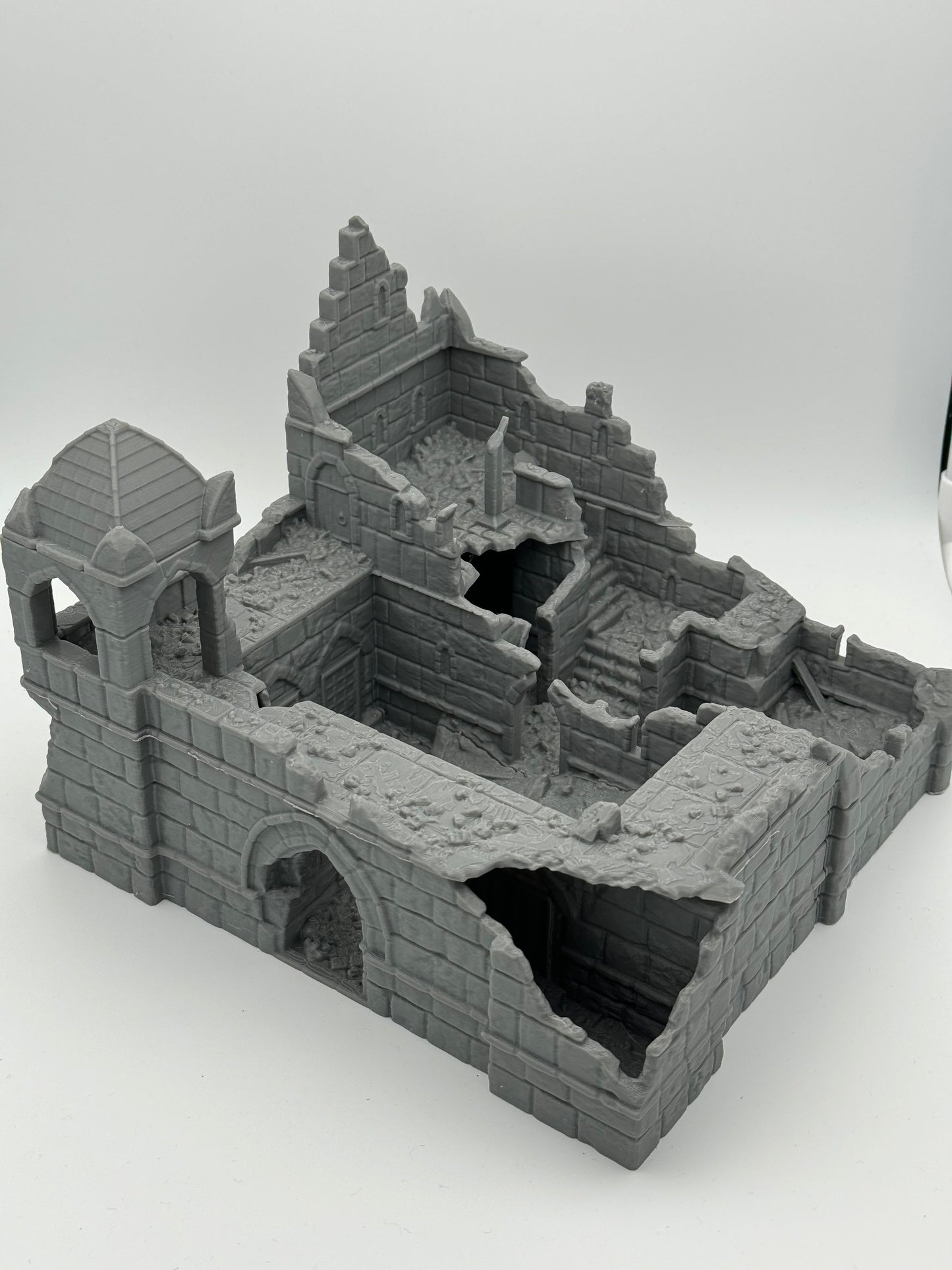 Product photo Tabletop 28mm The Printing Goes Ever On (TPGEO) 0: Barracks Ruins Ivory City - Kingdom of Gonthan - Tabletop Terrain