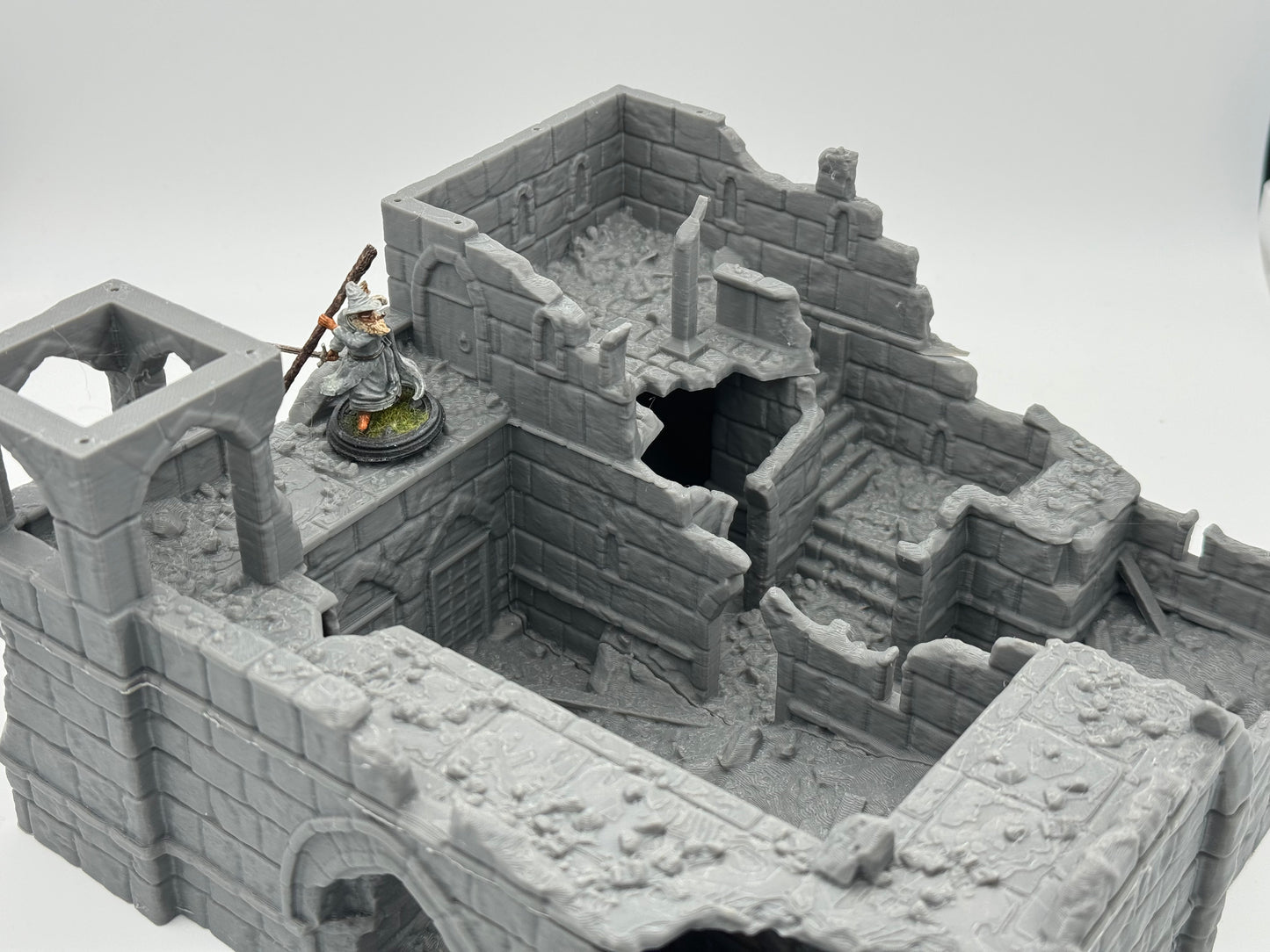 Product photo Tabletop 28mm The Printing Goes Ever On (TPGEO) 0: Barracks Ruins Ivory City - Kingdom of Gonthan - Tabletop Terrain