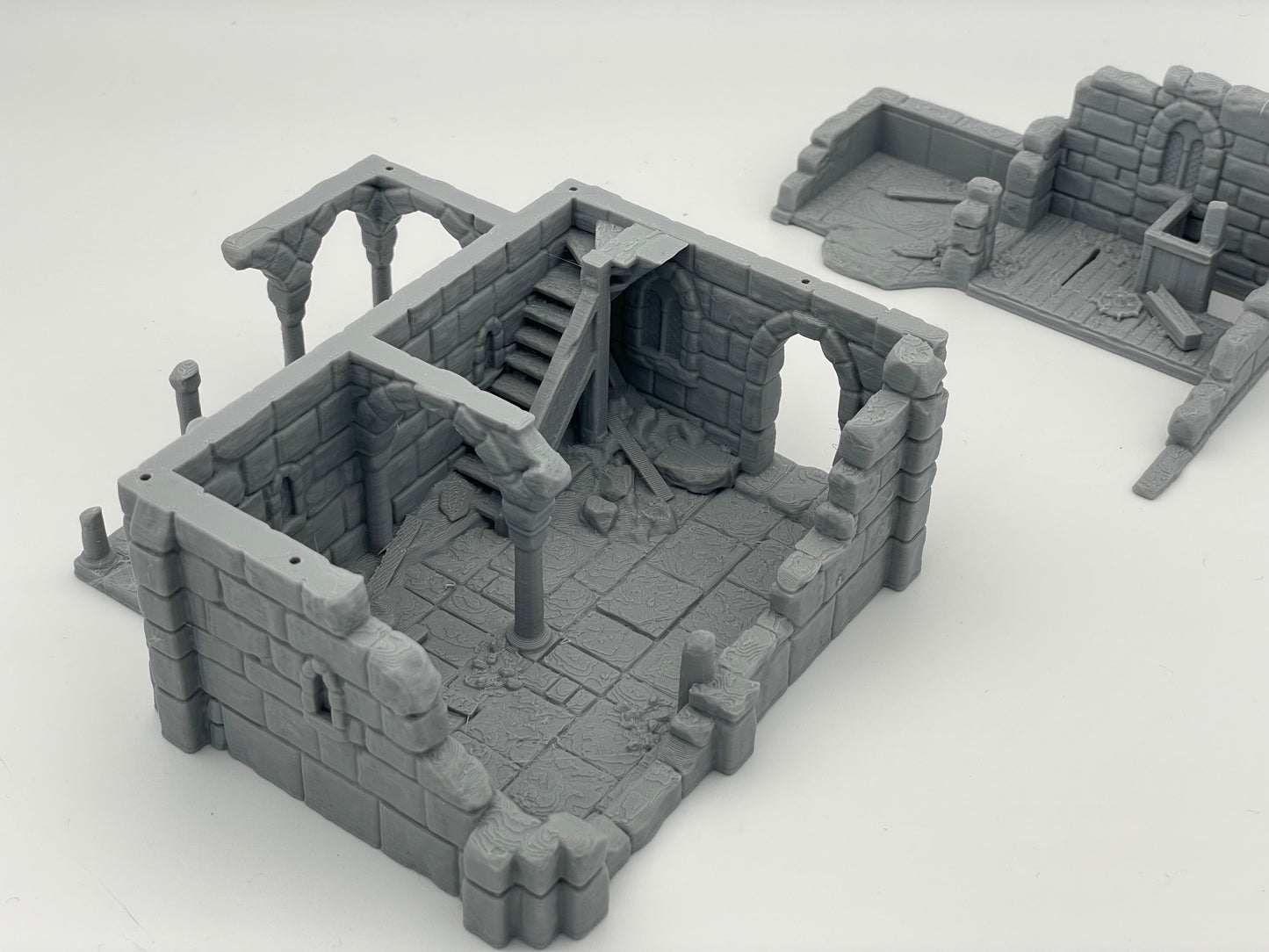 Product photo Tabletop 28mm The Printing Goes Ever On (TPGEO) 0: Ruined medieval house A2 - Remains of the building from the human realm Gonthan