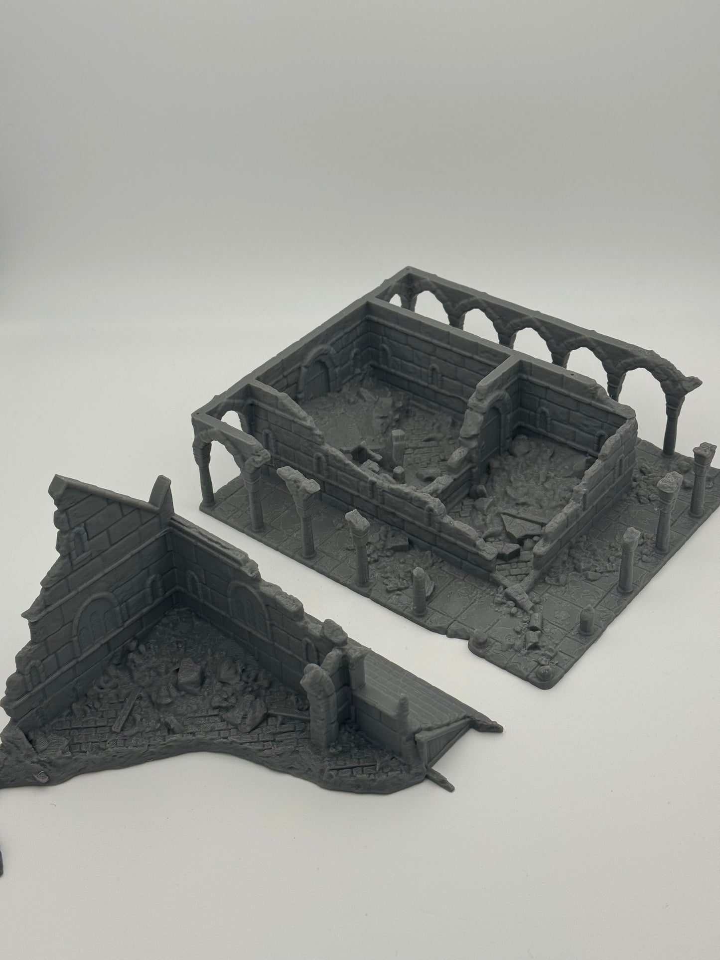Product photo Tabletop 28mm The Printing Goes Ever On (TPGEO) 0: House A Ruins Ivory City - Kingdom of Gonthan Building - Tabletop Terrain