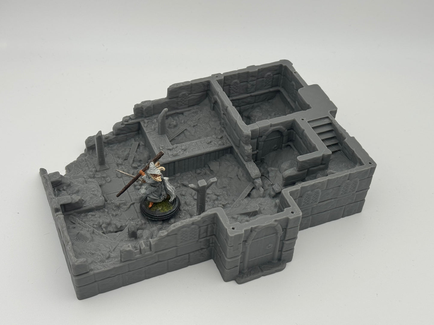 Product photo Tabletop 28mm The Printing Goes Ever On (TPGEO) 0: Inn Ruins Ivory City - Kingdom of Gonthan Building - Inn Tabletop Terrain