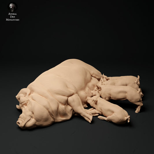 Product photo Animal Figure Diorama, Model Building: 0: Farm Animal Figures: Sow and Piglet (1 Model) - Berkshire Pig