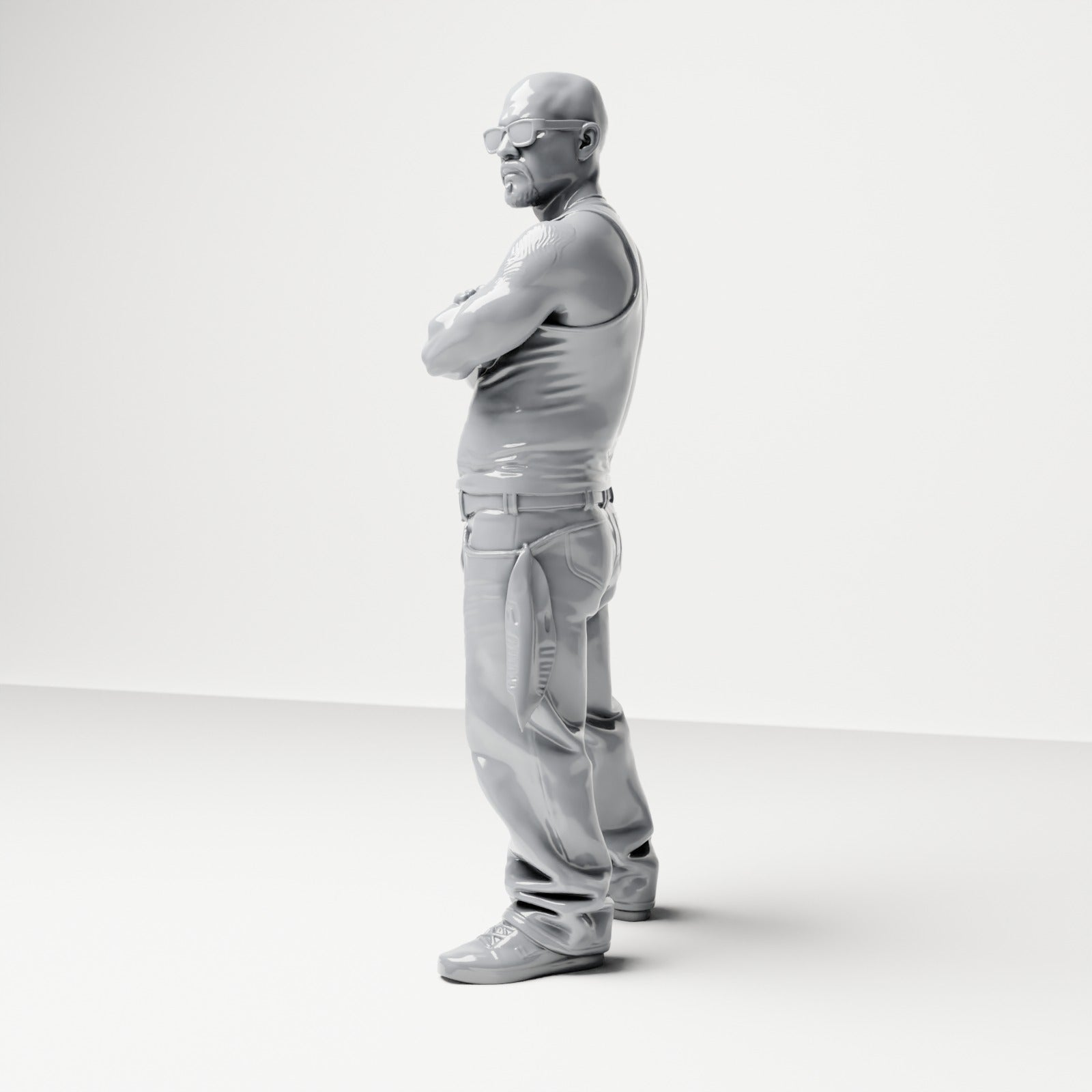 Diorama model building product photo 1: Standing figure: Person with crossed arms, sunglasses & sleeveless top, loose pants (B029)