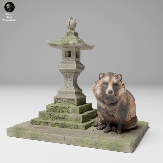Produktfoto Tier Figur Diorama, Modellbau: 0: Wildtier Figur: Tanuki neben japanischer Laterne (Ref 24_11_04)