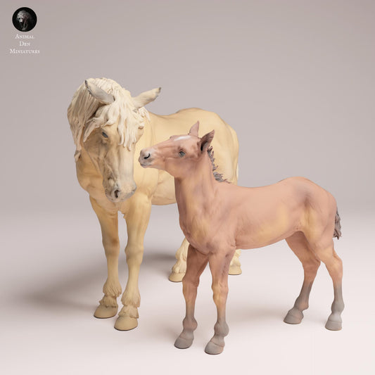 Product photo Animal Figure Diorama, Model Building: 0: Wild Animal Figures: Mustang Mare and Foal – Horses (Ref 25_09_04)