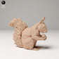 Produktfoto Tier Figur Diorama, Modellbau: 0: Wildtier Figur: Eichhörnchen beim Fressen – Rotes Eichhörnchen (Ref 24_09_02)