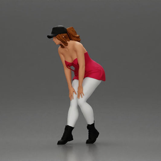 Diorama model building product photo 0: Diorama miniature: bent woman with cap, short top, tight pants & boots (Ref No. A113)
