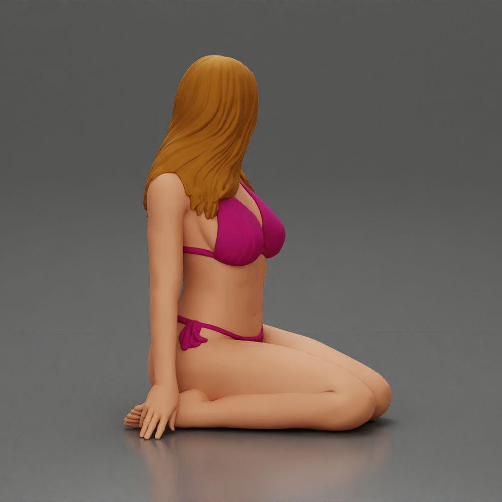 Diorama model building product photo 2: Kneeling miniature figure woman in bikini, sitting on flat base - beach diorama (Ref No. A83)