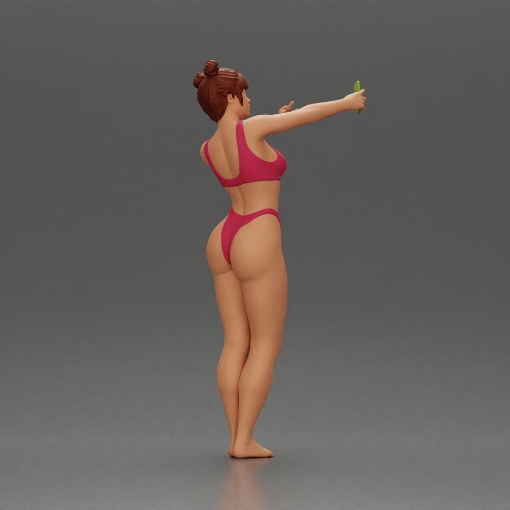 Diorama model building product photo 2: Diorama miniature: Woman in bikini taking selfie on the beach, standing figure (Ref No. A69)
