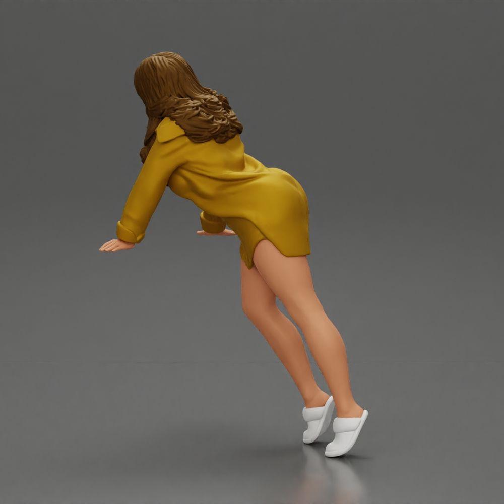 Diorama model building product photo 3: Diorama miniature: Woman in long shirt, dynamic forward pose on tiptoes (Ref No. A121)