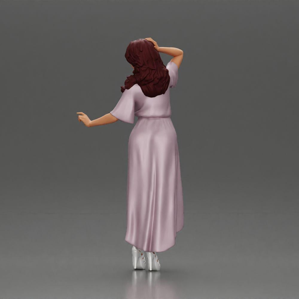 Diorama model building product photo 4: miniature figure: woman in a long wedding dress with high heels, elegantly posing (Ref No. A109)