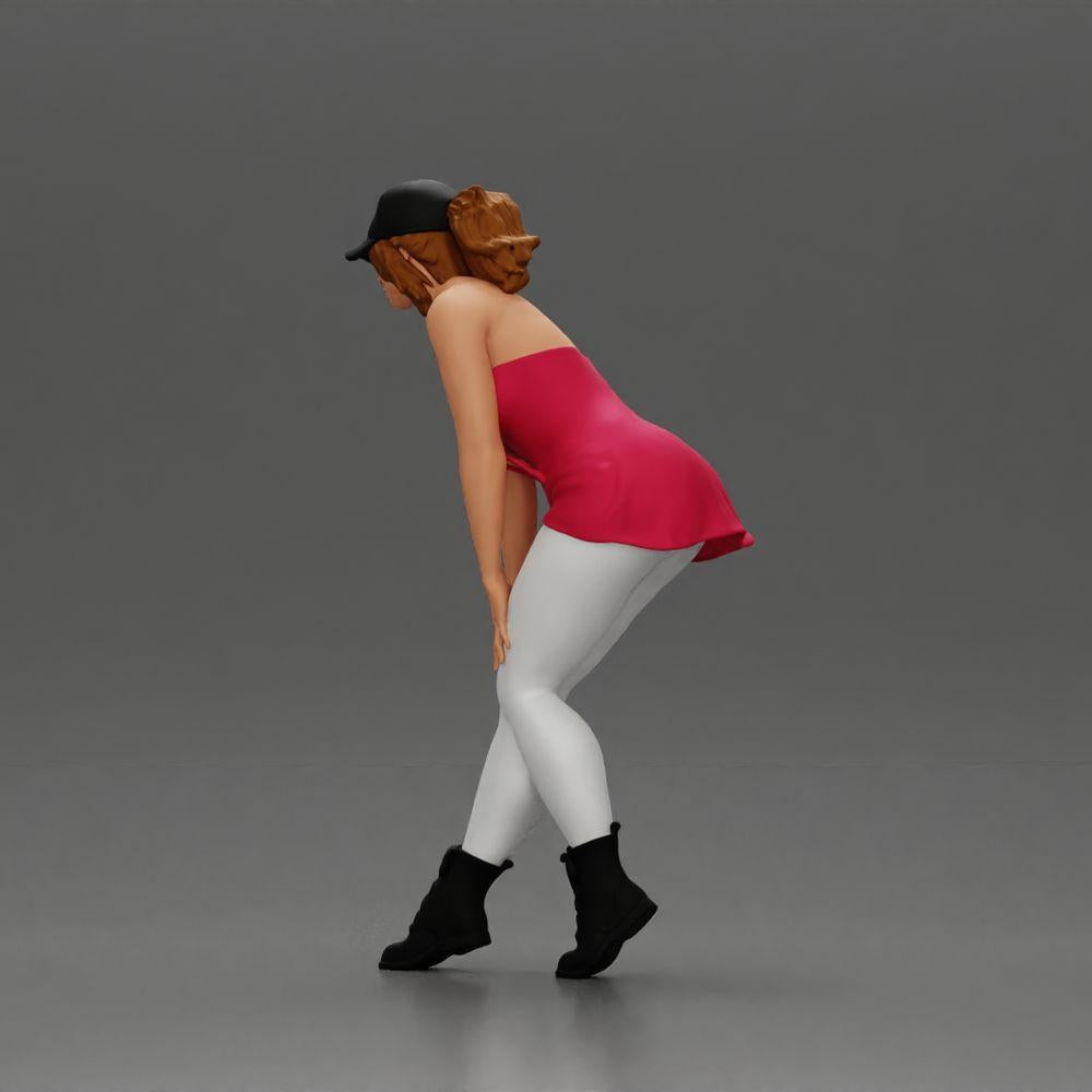 Diorama model building product photo 5: Diorama miniature: bent woman with cap, short top, tight pants & boots (Ref No. A113)