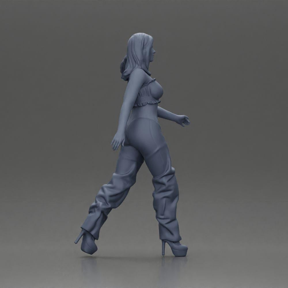 Diorama model building product photo 7: Diorama figure: Miniature figure woman in walking pose, green-red, crop top, wide pants, pumps (Ref No. A141)