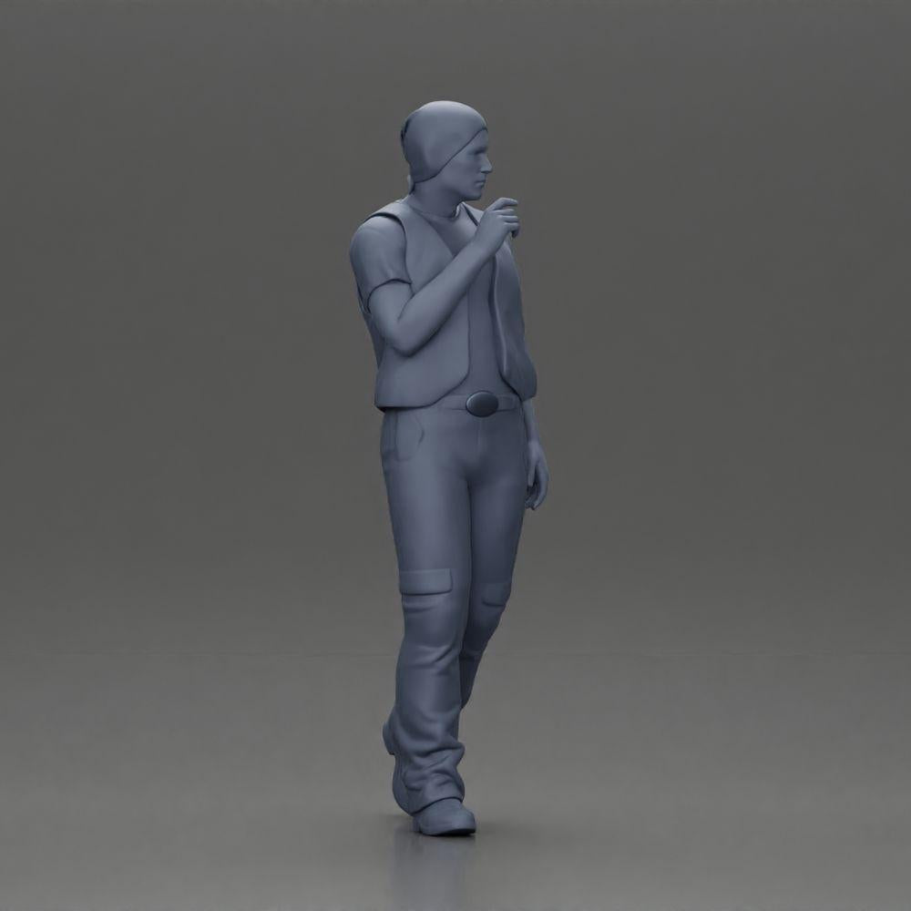 Diorama Modellbau Produktfoto 7: Gehende Miniaturfigur, Mann mit Kopftuch und Weste für Diorama - detailliert (Ref Nr. A65)