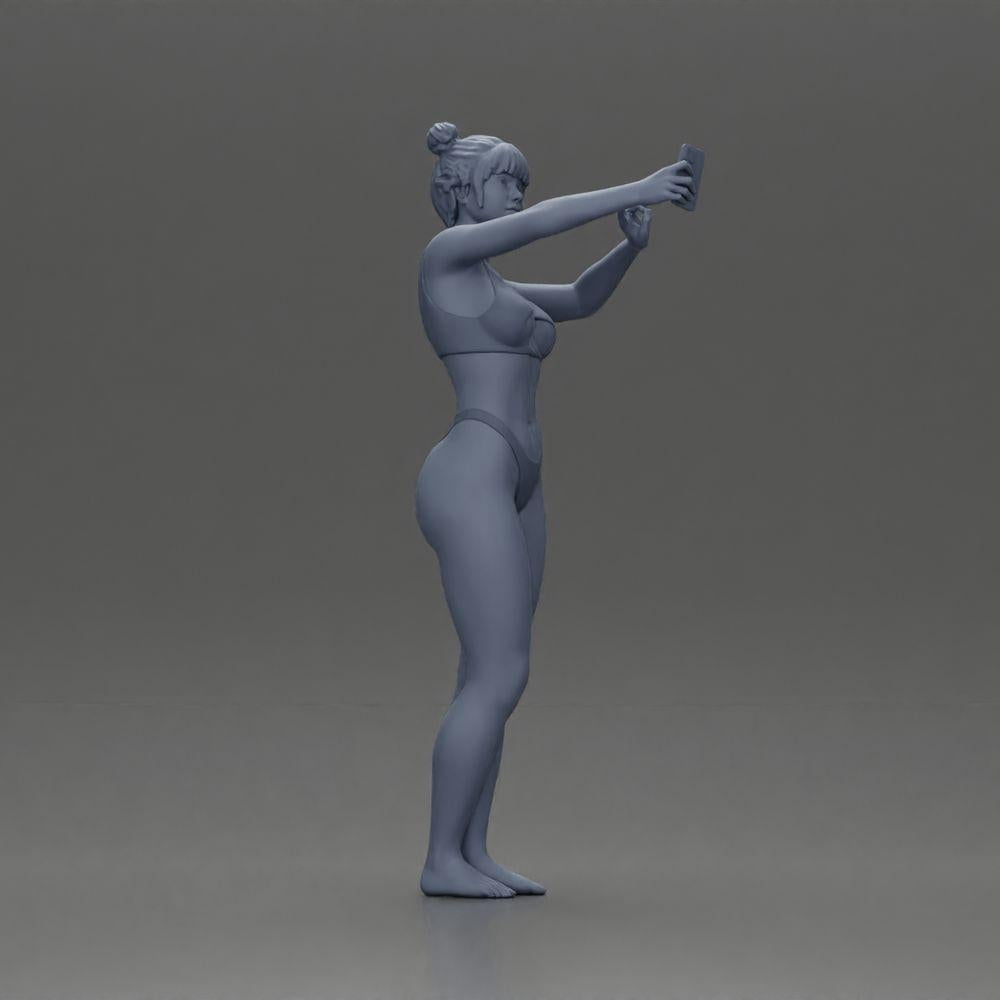 Diorama model building product photo 7: Diorama miniature: Woman in bikini taking selfie on the beach, standing figure (Ref No. A69)