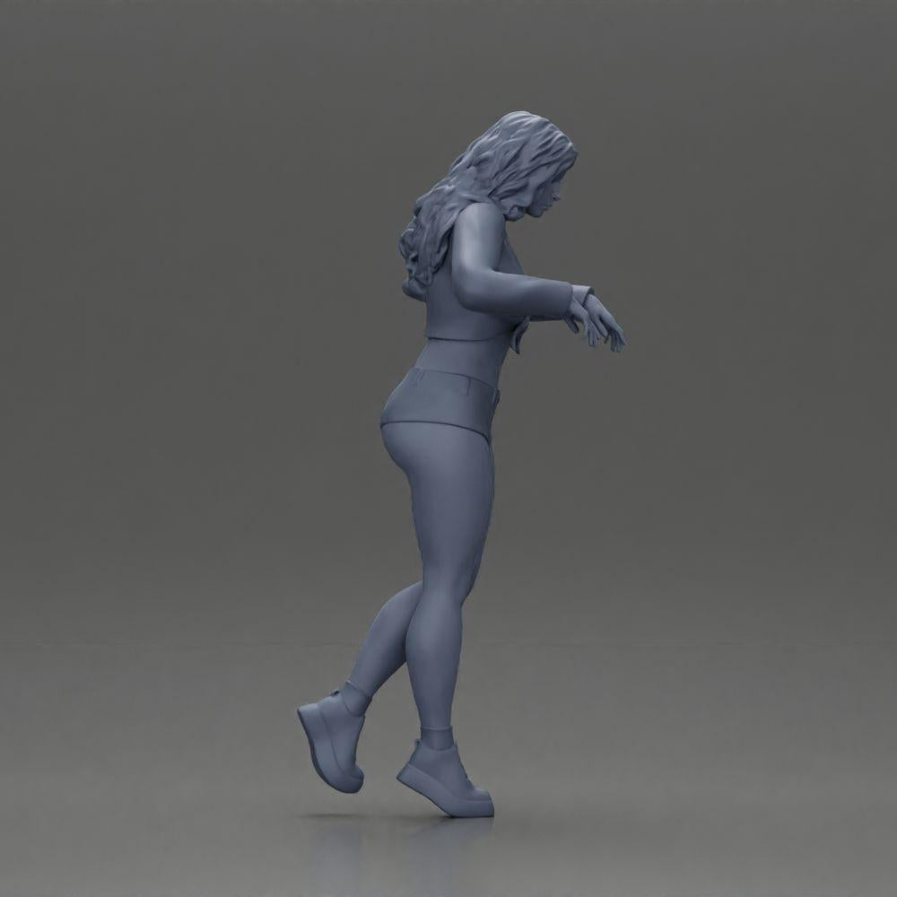 Diorama model building product photo 8: Female diorama figure in mini skirt and shorts, standing at the edge of the stairs (Ref No. A73)
