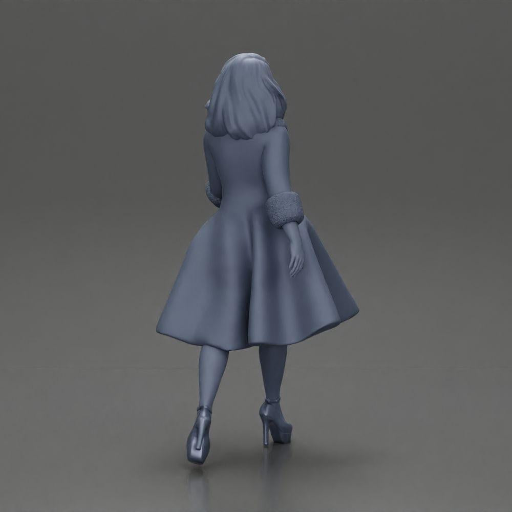 Diorama model building product photo 8: Diorama figure: miniature figure woman in red dress with fur trim in walking pose - Diorama (Ref No. A117)