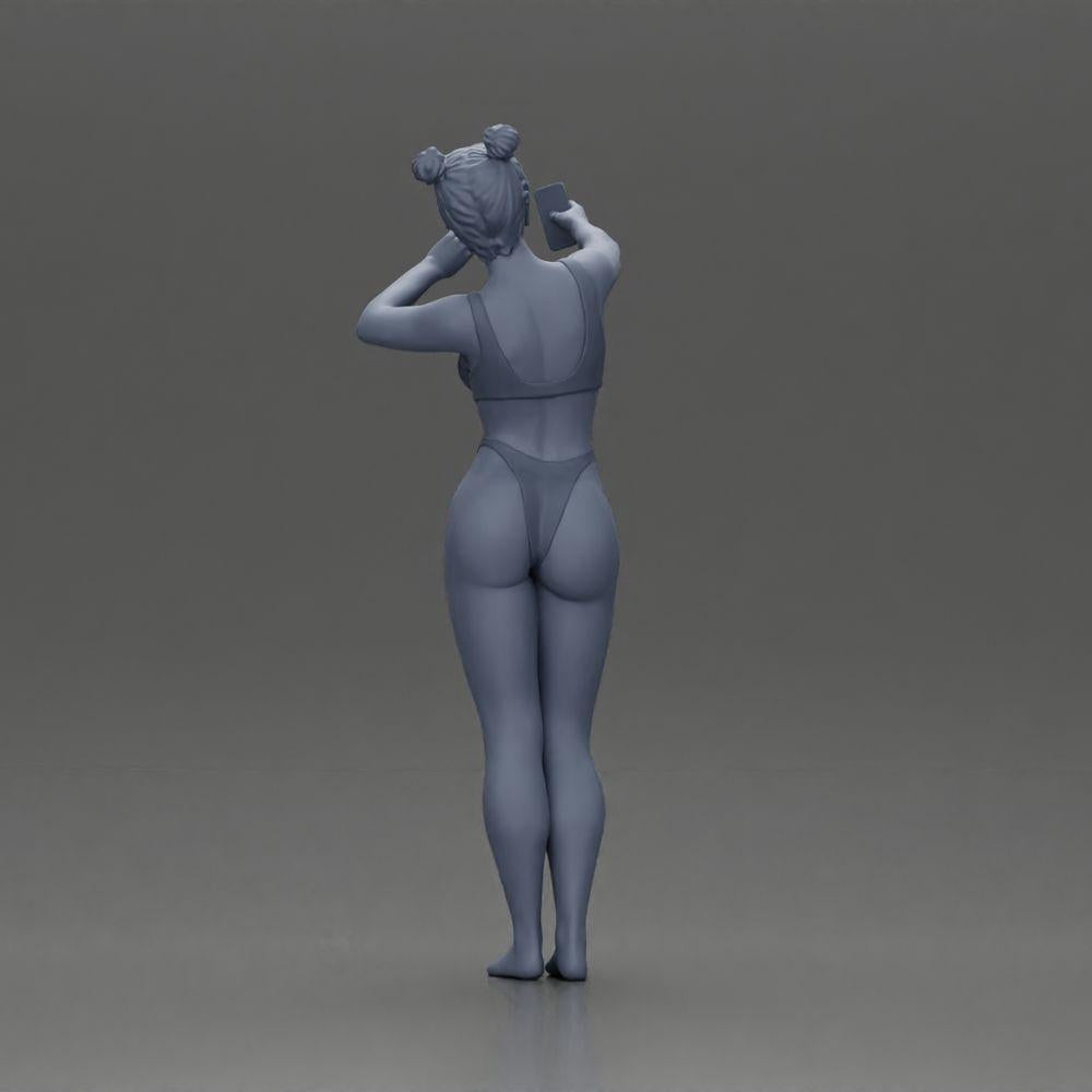 Diorama model building product photo 9: Diorama miniature: Woman in bikini taking a selfie on the beach, standing figure (Ref No. A69)