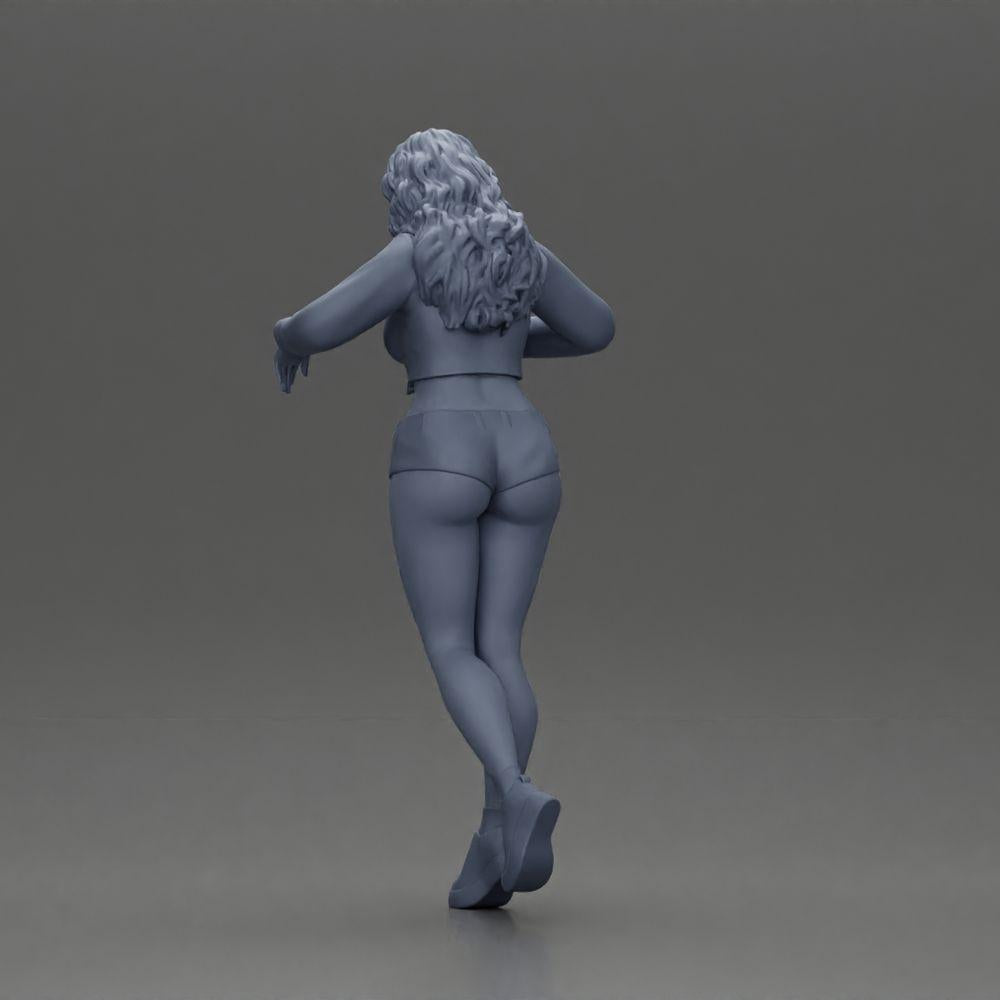 Diorama model building product photo 10: Female diorama figure in miniskirt and shorts, standing at the edge of the stairs (Ref No. A73)