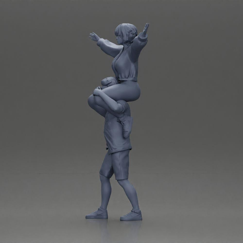 Diorama model building product photo 11: miniature figure: man in shorts carrying girlfriend on shoulders, posing couple (Ref No. A76)