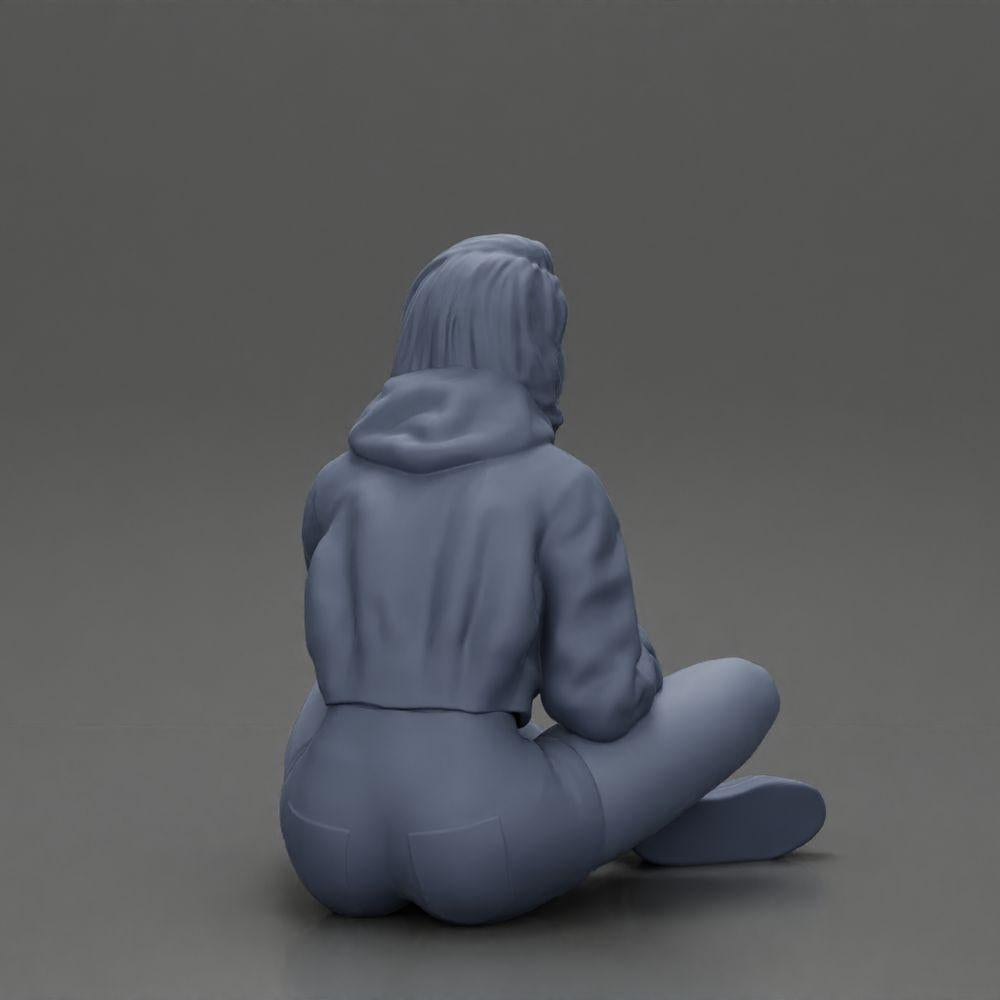 Diorama model building product photo 19: Diorama miniature: Sitting woman in jacket and shorts with open umbrella (Ref No. A85)