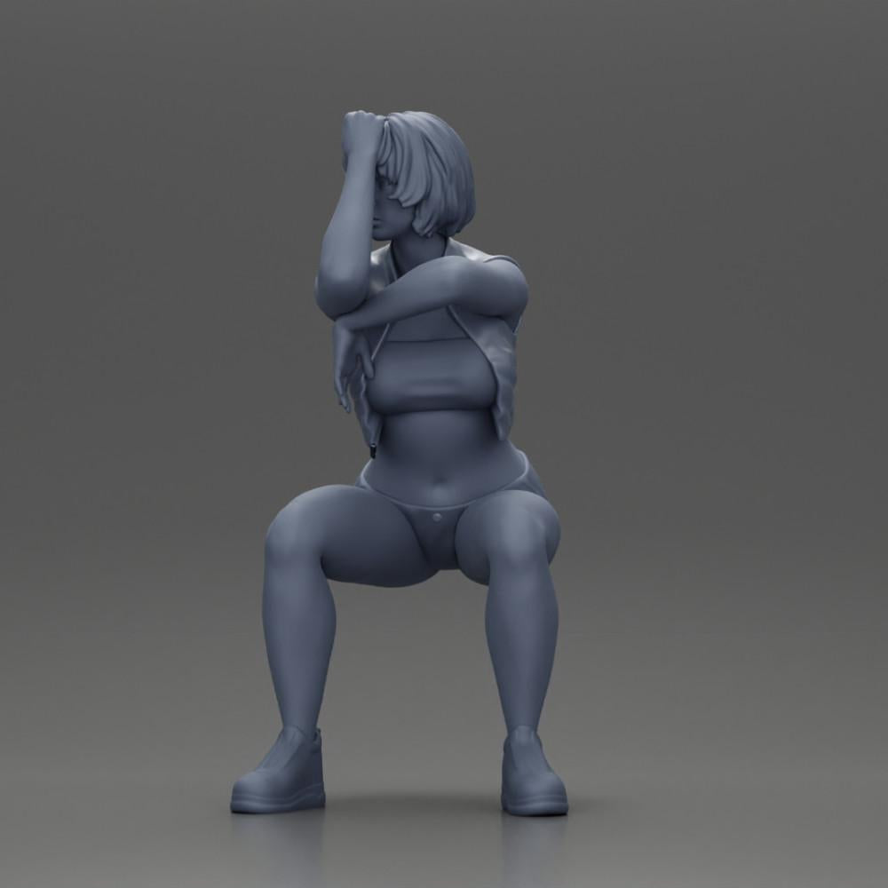 Diorama Modellbau Produktfoto 11: Sitzende Miniaturfigur: Frau mit kurzer Lederjacke, Top, Shorts und Sneakers (Ref Nr. A61)