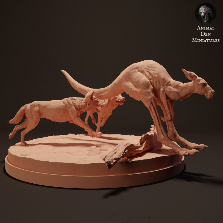 Product photo animal figure Animal Den Miniatures 1: Wildlife animal figure: Dingoes hunting a Red Kangaroo (23_04_09)