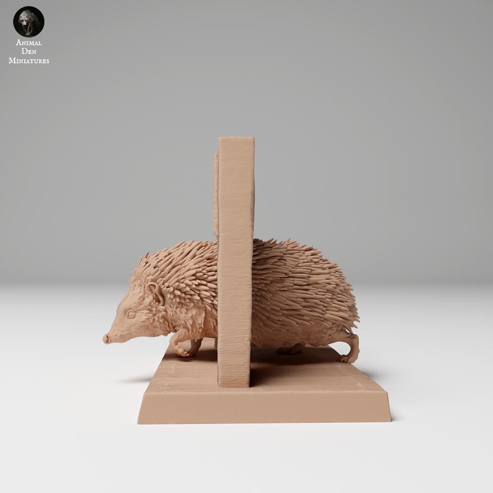 Product photo 0: Wild animal figure: European hedgehog - crossing a fence (24_11_06)