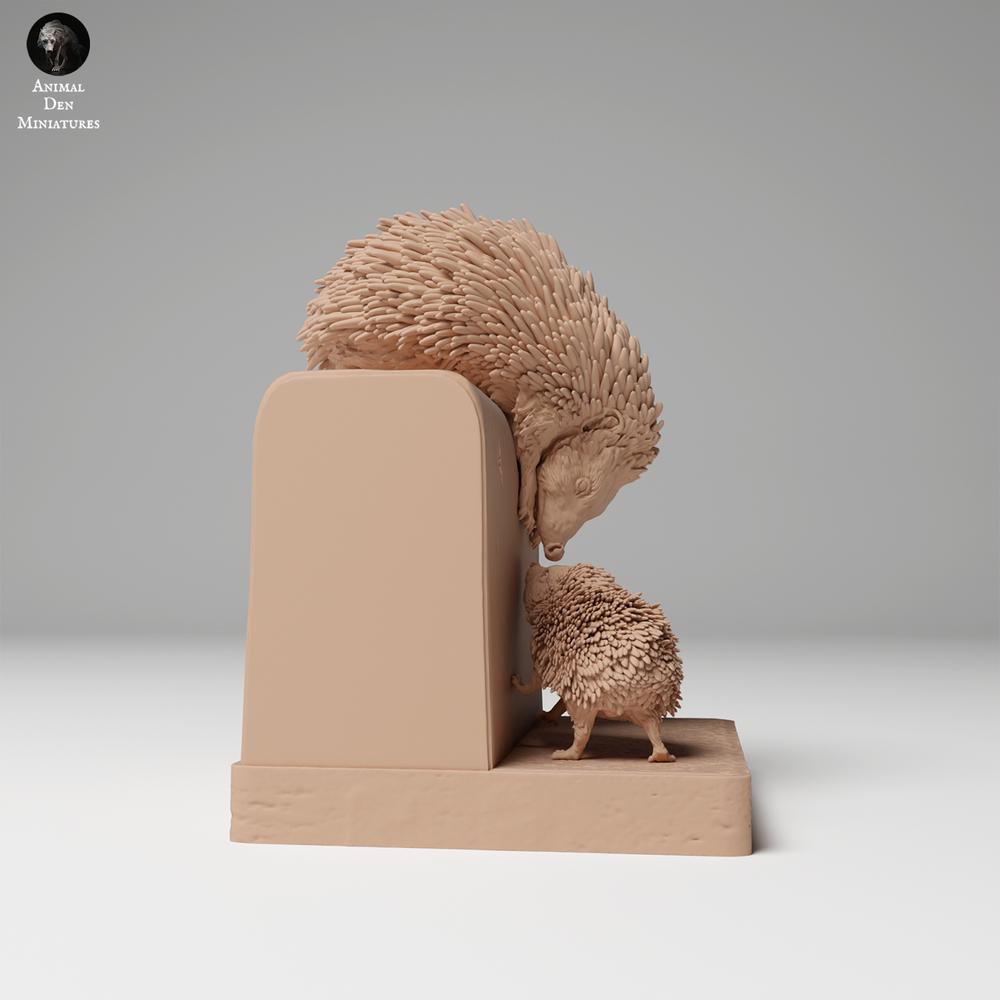 Product photo 1: Wildlife animal figure: European hedgehogs - climbing (24_11_10)