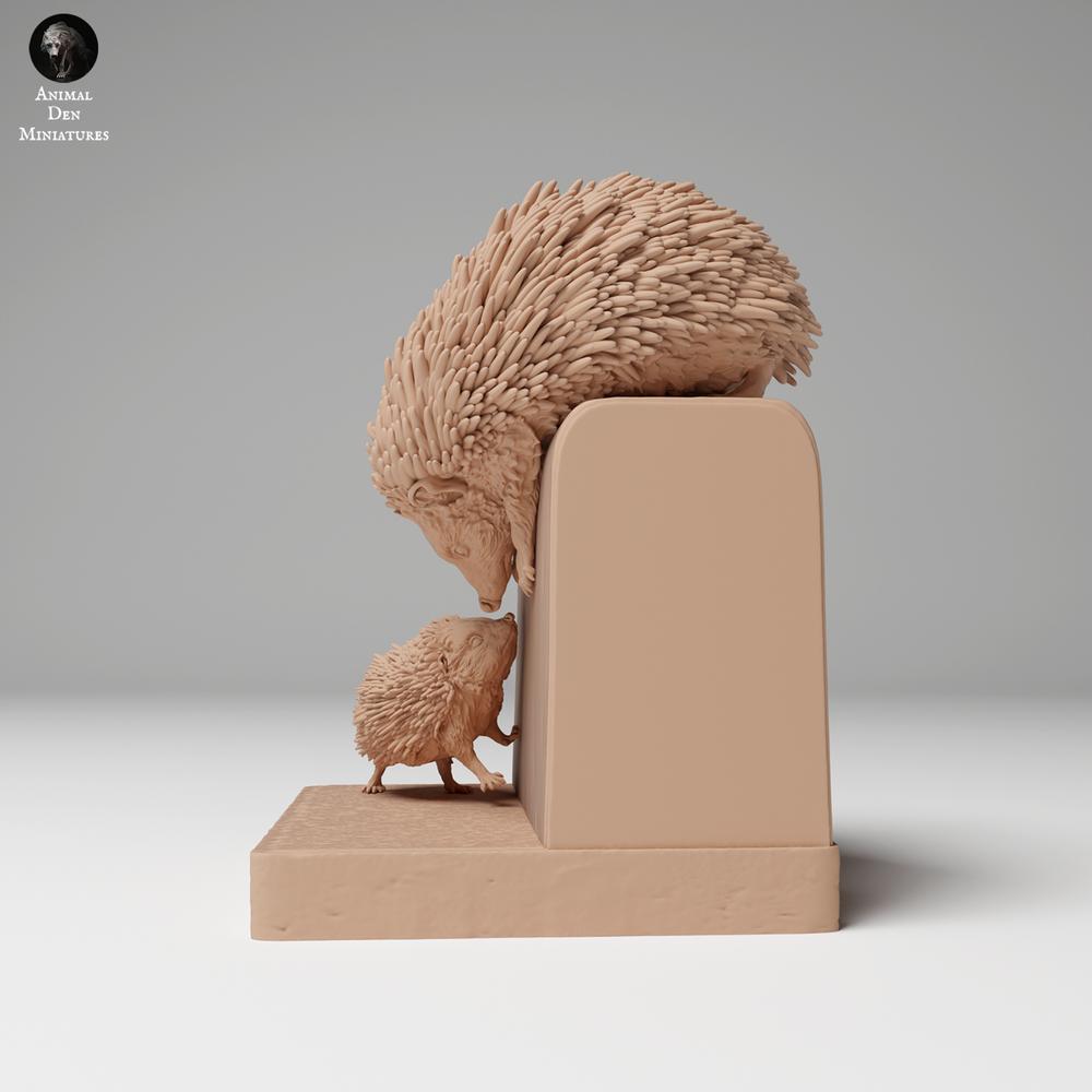 Product photo 3: Wildlife animal figure: European hedgehogs - climbing (24_11_10)