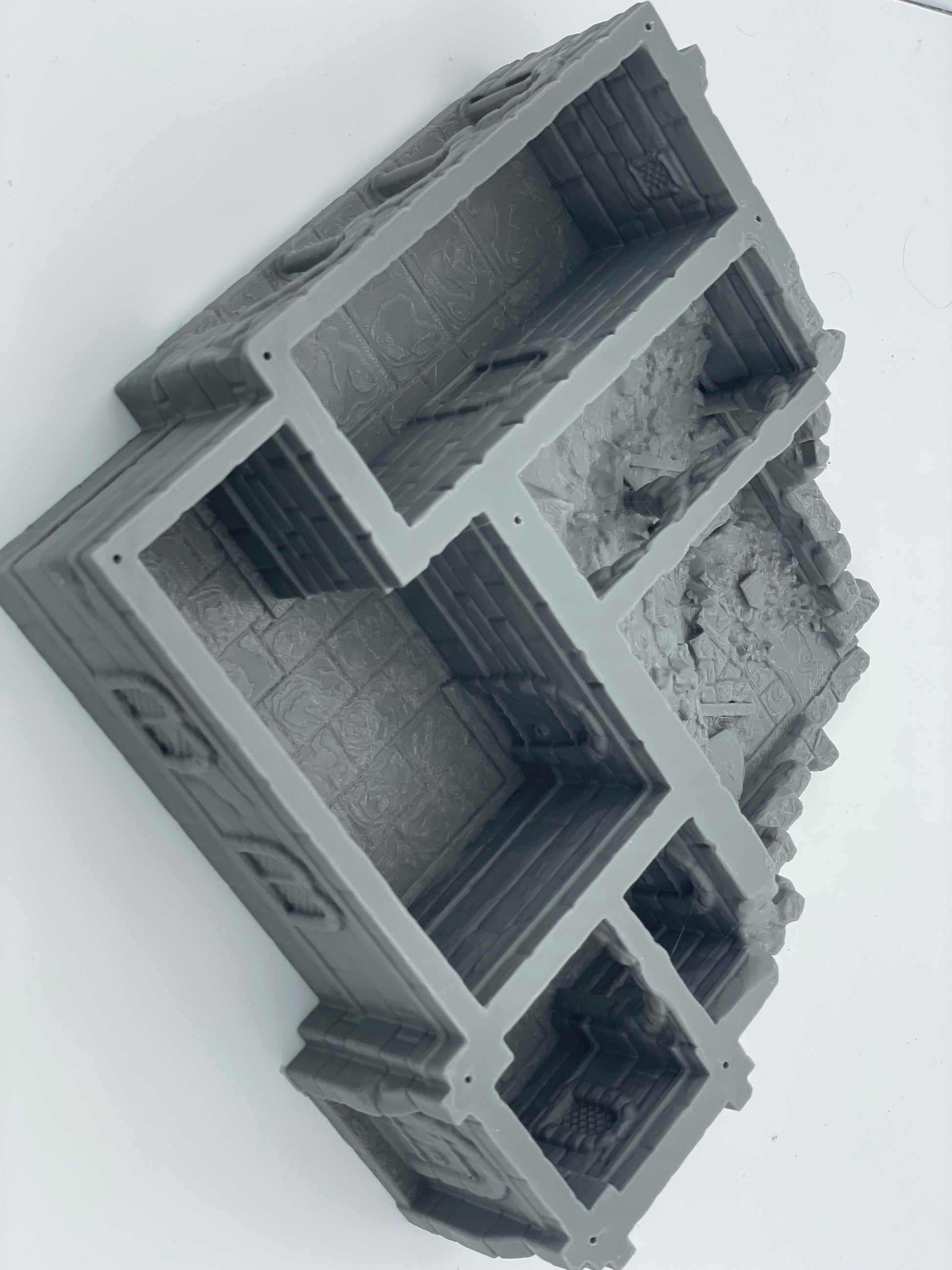 Product photo Tabletop 28mm The Printing Goes Ever On (TPGEO) 0: Ruins of medieval dwelling C - Remains of a building from the human realm Gonthan