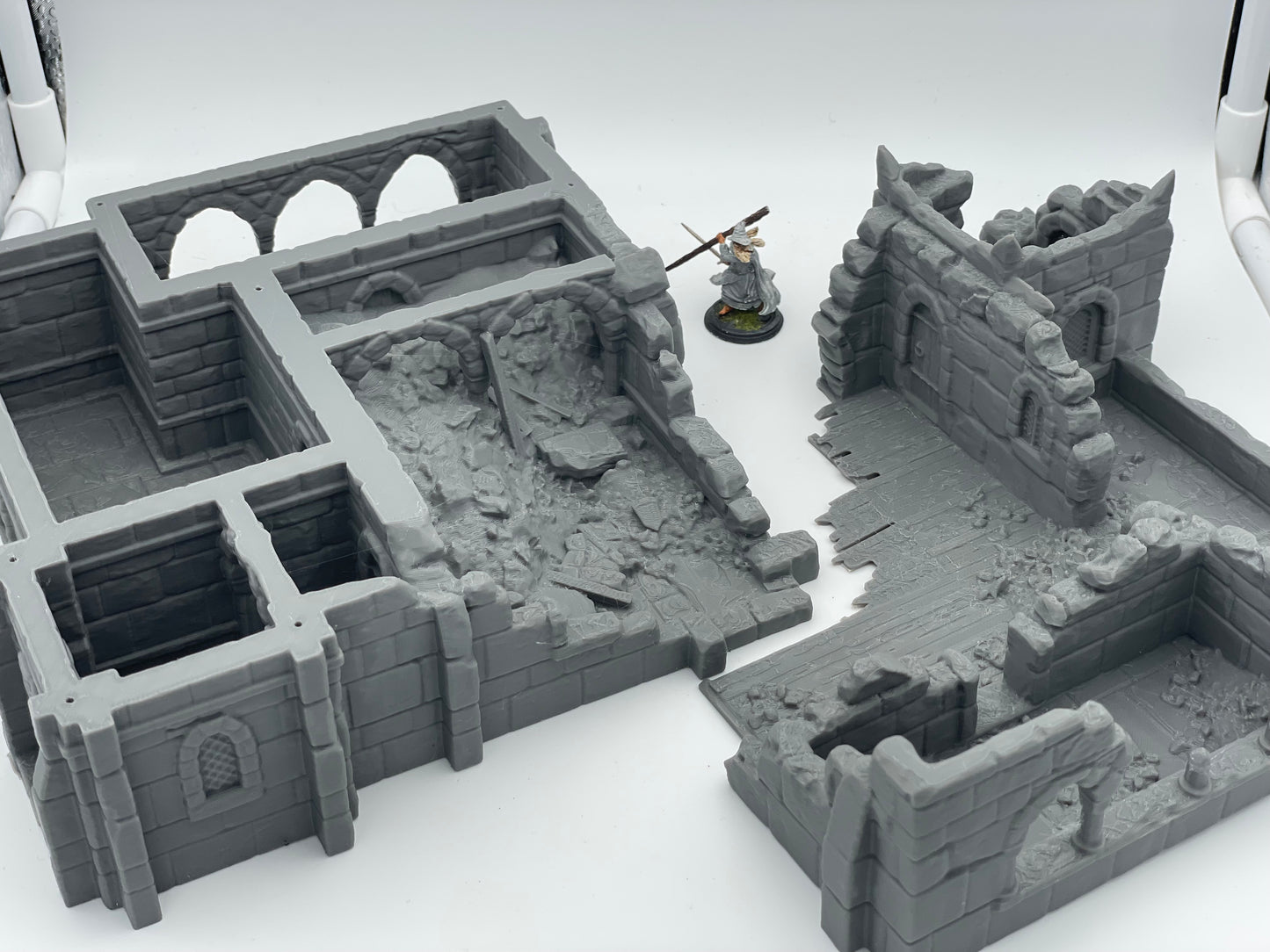 Product photo Tabletop 28mm The Printing Goes Ever On (TPGEO) 0: Ruins of medieval dwelling C - Remains of a building from the human realm Gonthan