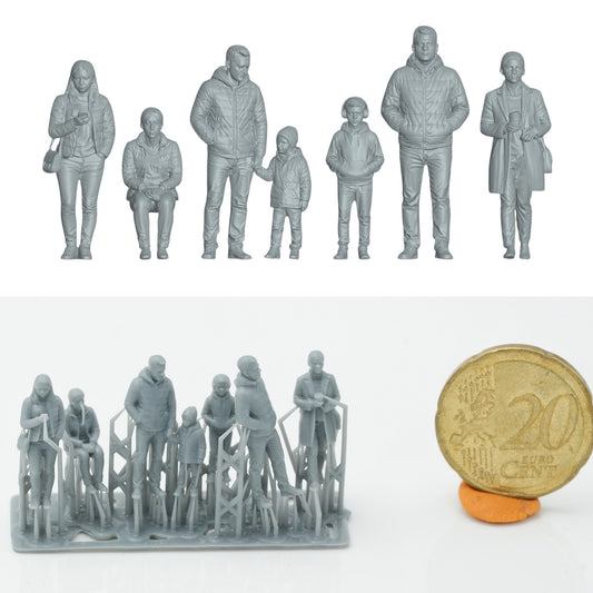 Diorama model building product photo 1: Passersby figures set 3 - 7 figures (h0_30)