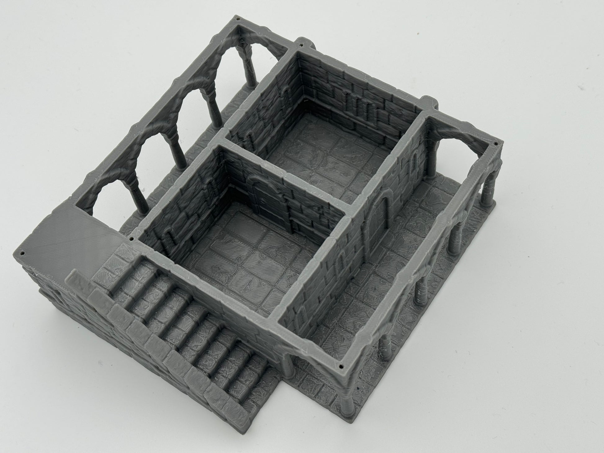 Product photo Tabletop 28mm The Printing Goes Ever On (TPGEO) 0: House B Ivory City - Kingdom of Gonthan Building - Tabletop Terrain