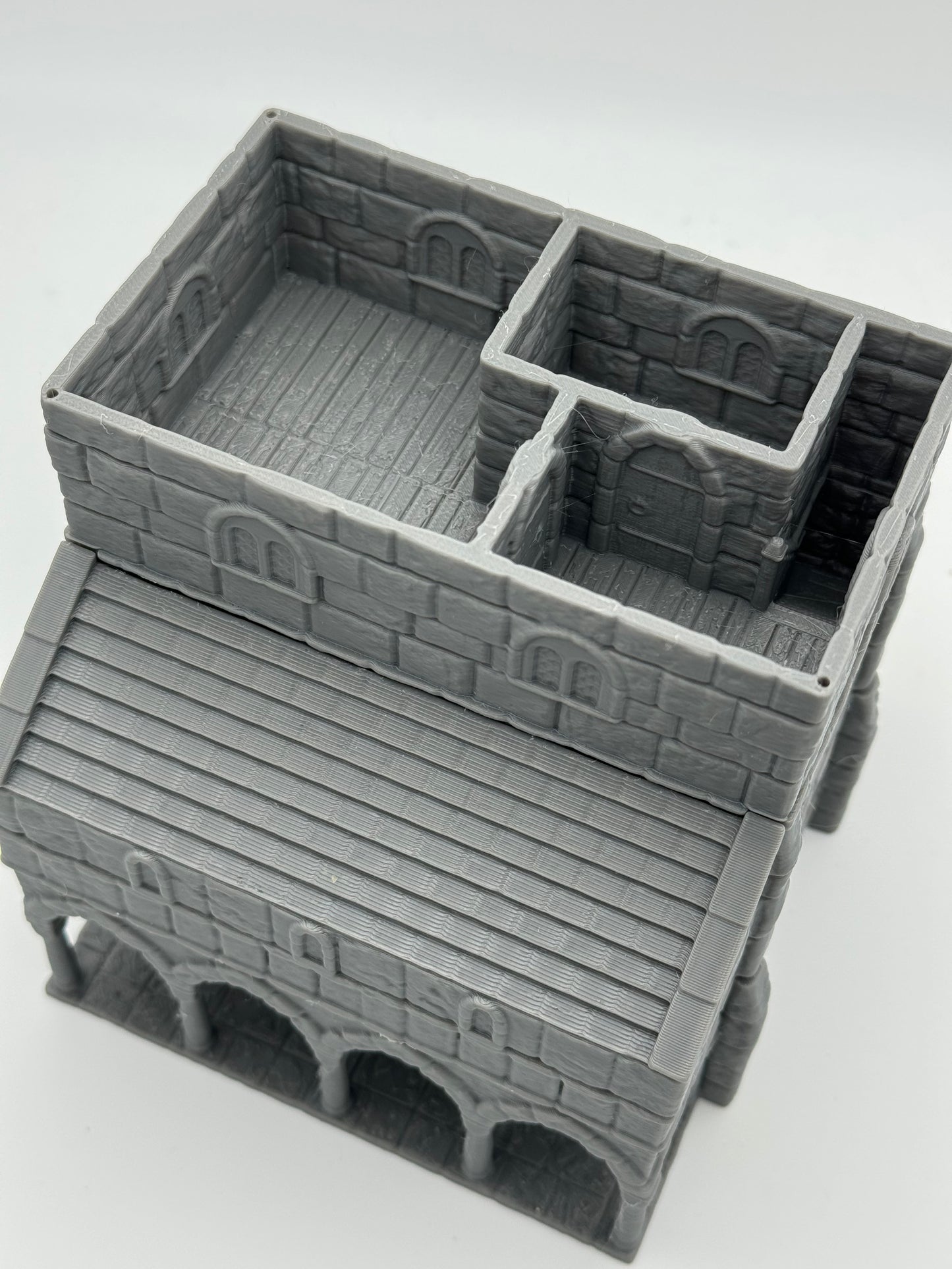 Product photo Tabletop 28mm The Printing Goes Ever On (TPGEO) 0: House B Ivory City - Kingdom of Gonthan Building - Tabletop Terrain