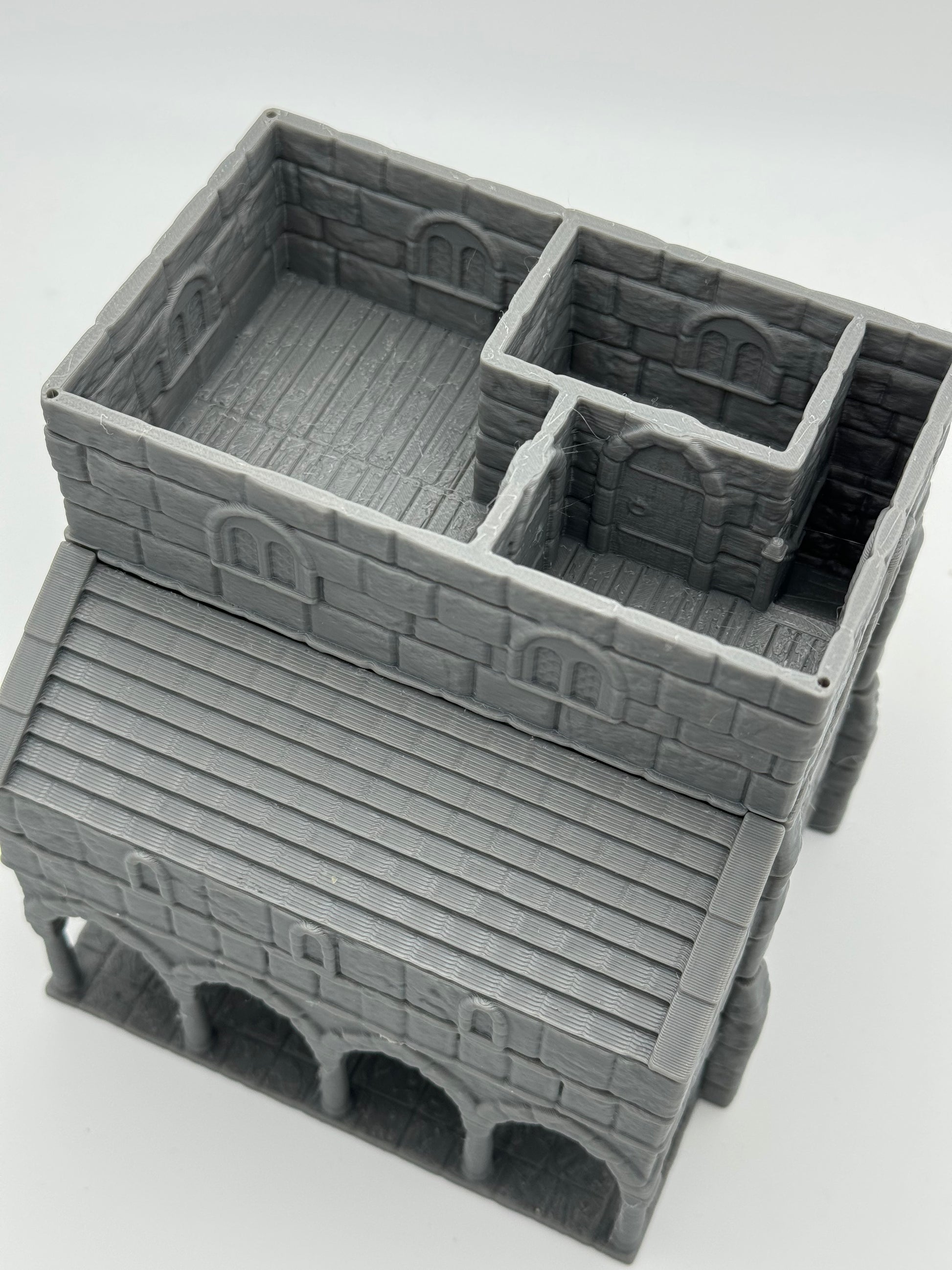 Product photo Tabletop 28mm The Printing Goes Ever On (TPGEO) 0: House B Ivory City - Kingdom of Gonthan Building - Tabletop Terrain