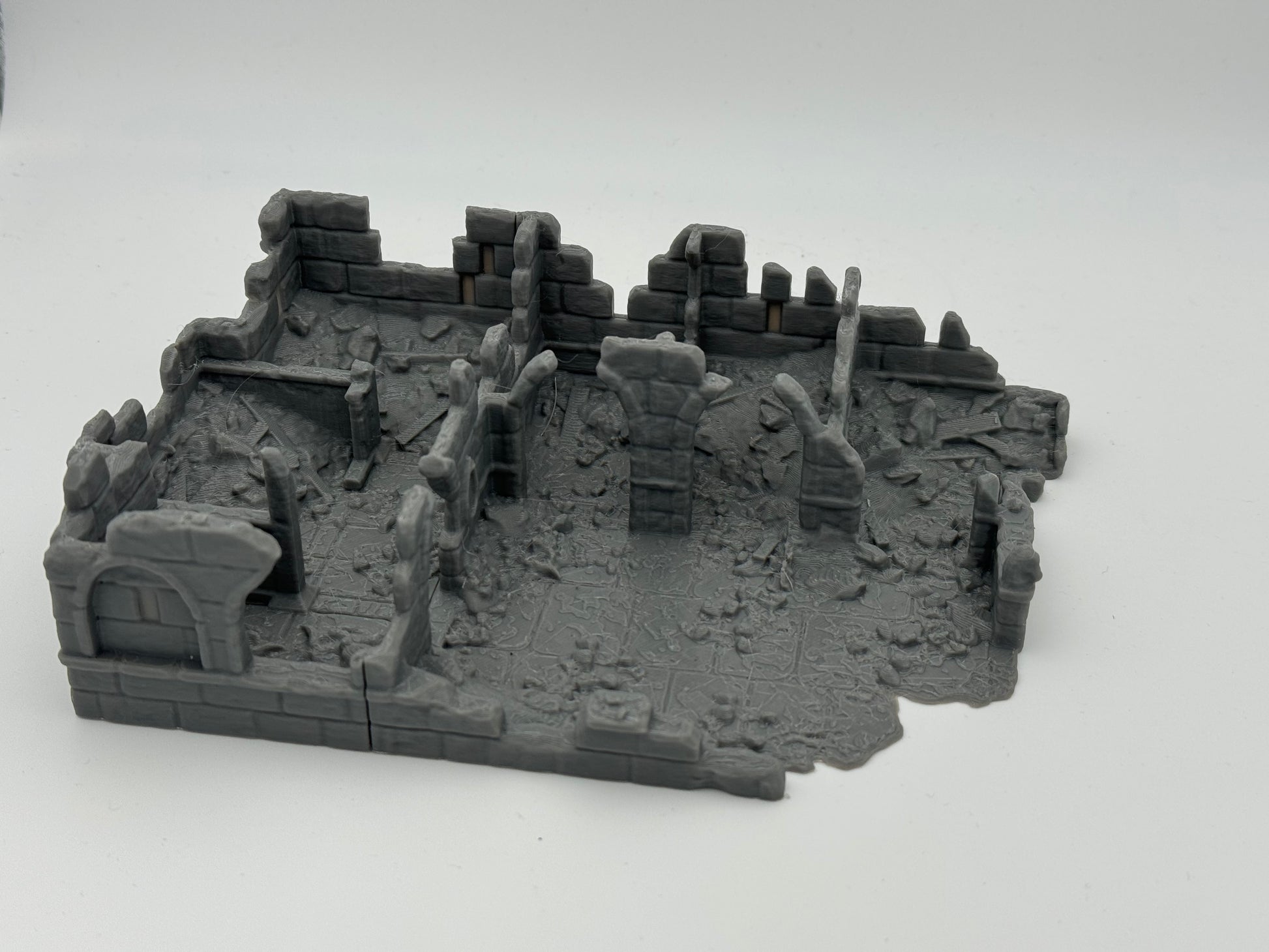 Product photo Tabletop 28mm The Printing Goes Ever On (TPGEO) 0: Stables Ruins Ivory City - Kingdom of Gonthan - Tabletop Terrain