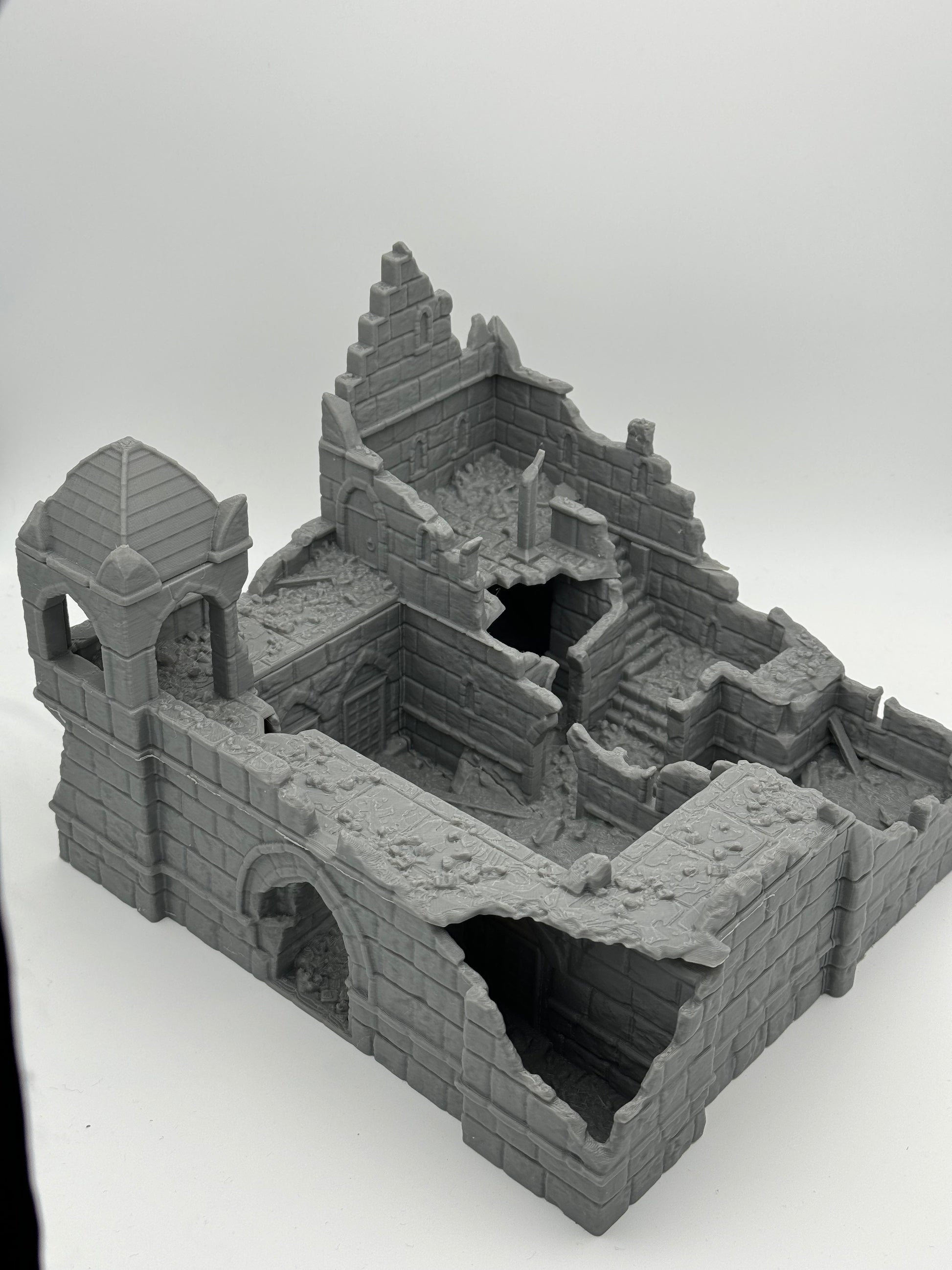 Product photo Tabletop 28mm The Printing Goes Ever On (TPGEO) 0: Barracks Ruins Ivory City - Kingdom of Gonthan - Tabletop Terrain