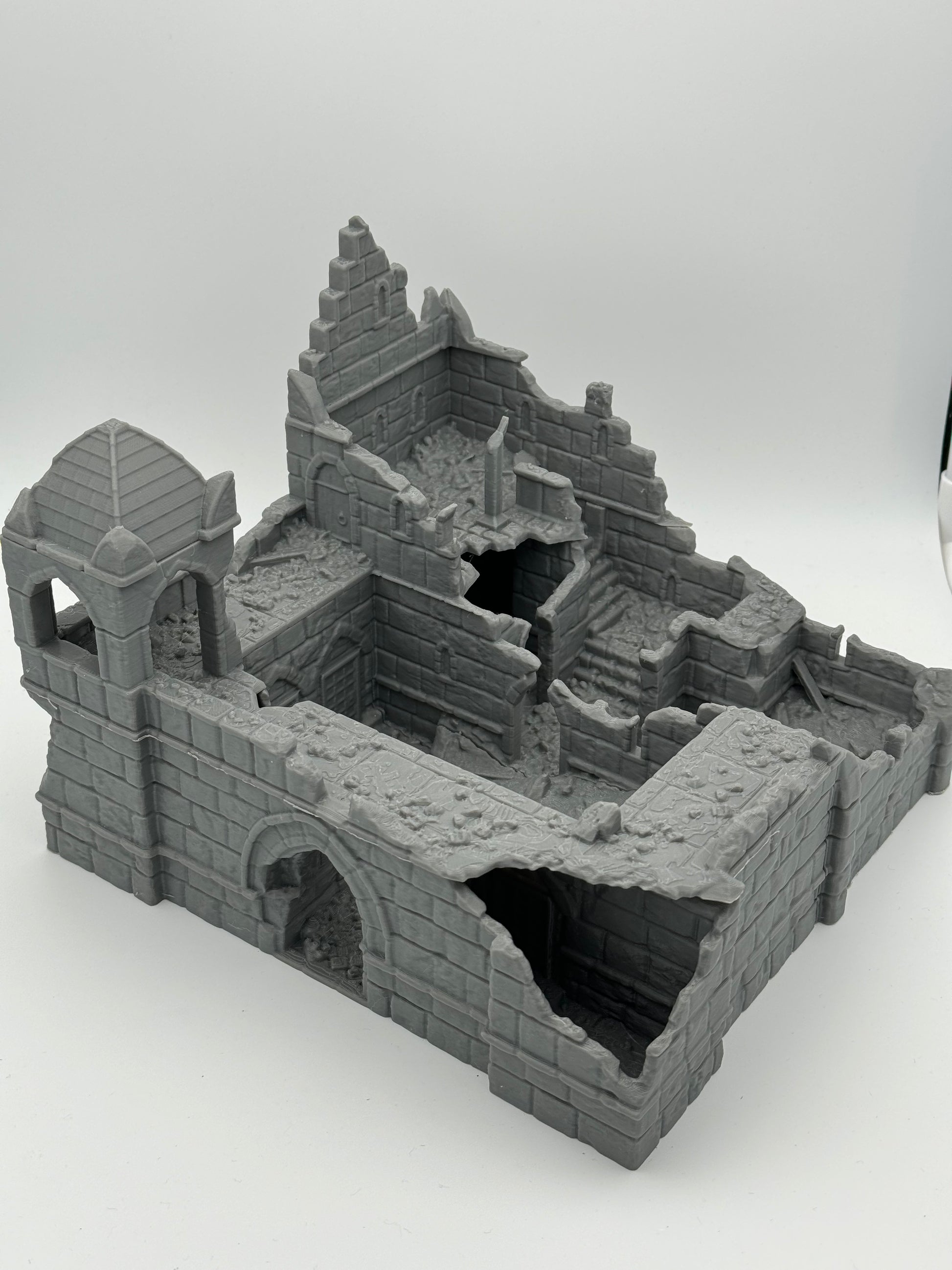 Product photo Tabletop 28mm The Printing Goes Ever On (TPGEO) 0: Barracks Ruins Ivory City - Kingdom of Gonthan - Tabletop Terrain