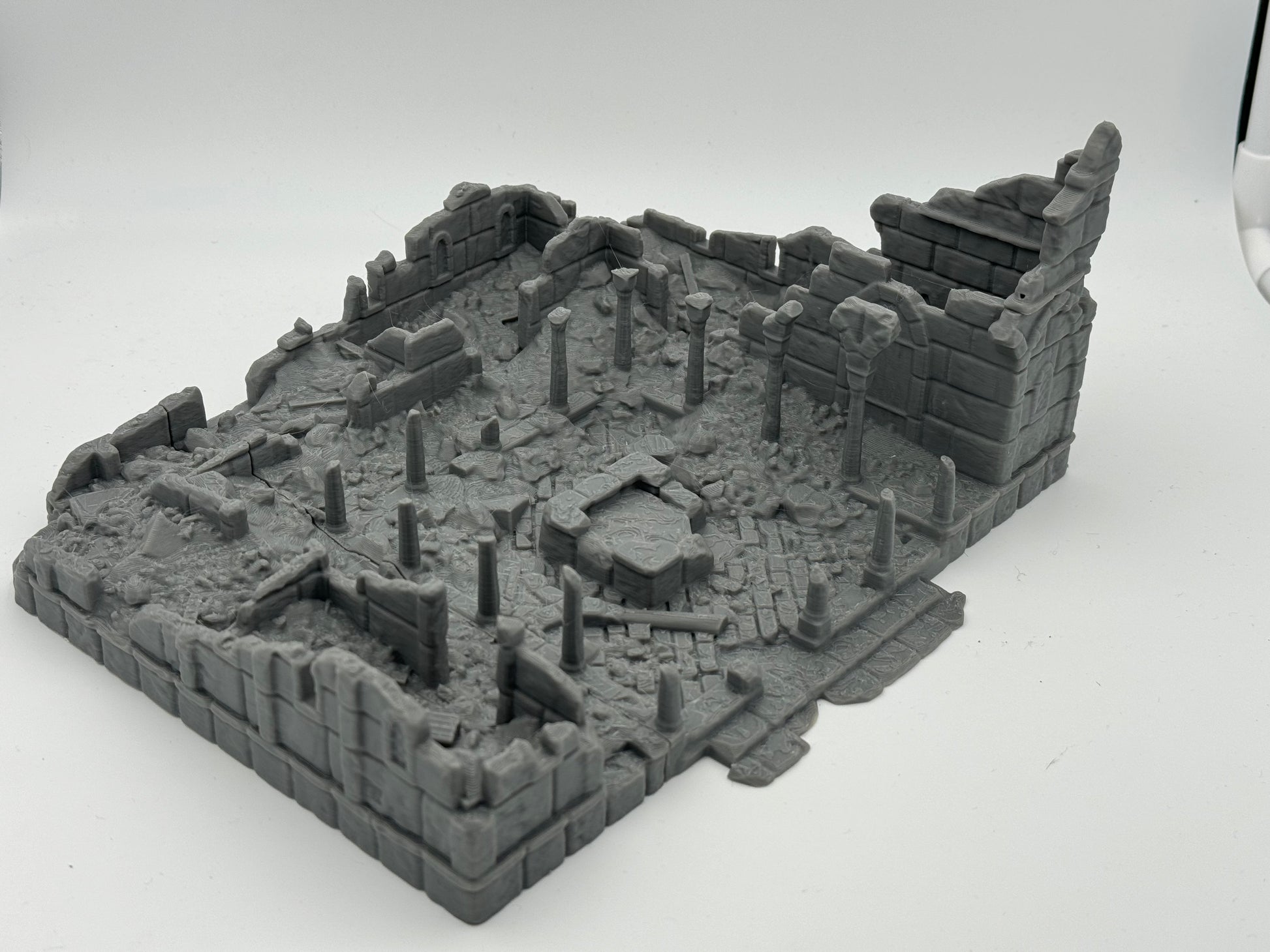 Product photo Tabletop 28mm The Printing Goes Ever On (TPGEO) 0: Hospital Ruins Ivory City - Kingdom of Gonthan - Tabletop Terrain